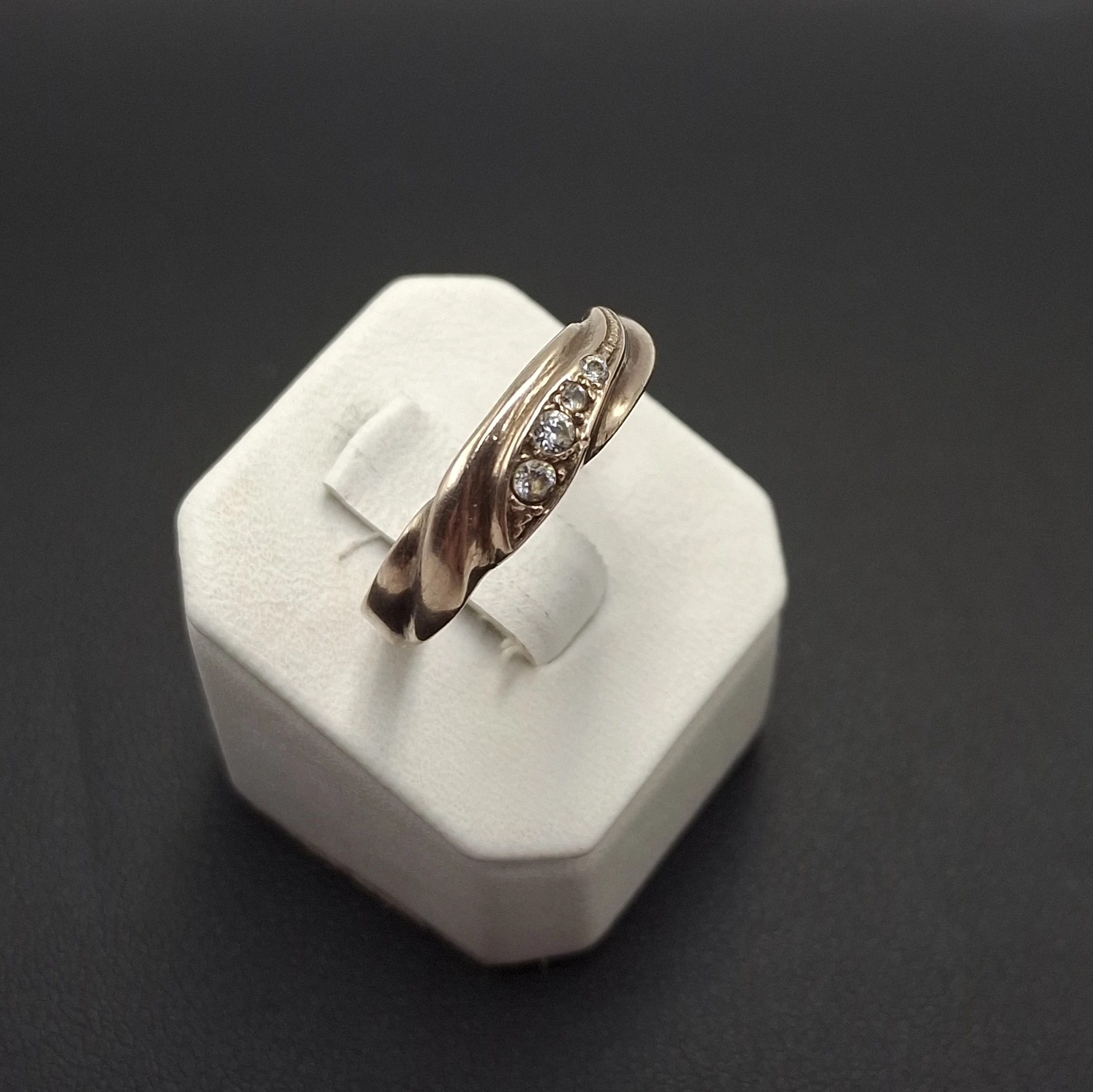 piekny-zloty-pierscionek-cyrkonie-333-151g-r-16-rozmiarsrednica-wew-mm-372-16