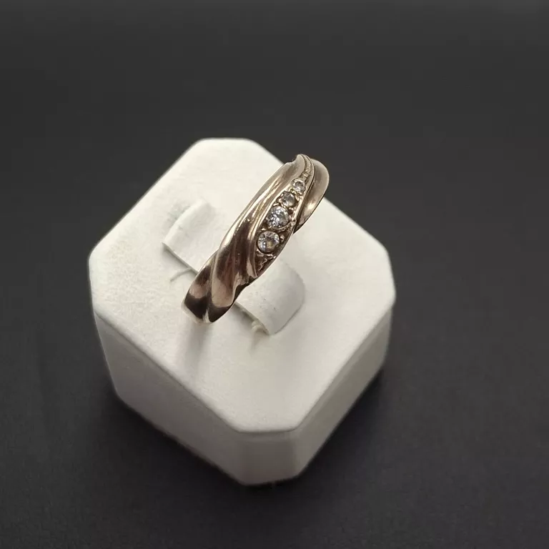 piekny-zloty-pierscionek-cyrkonie-333-151g-r-16-rozmiarsrednica-wew-mm-372-16