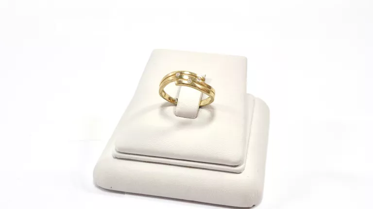 zloty-pierscionek-184g-333-cyrkonie-r15-stan-11323-2