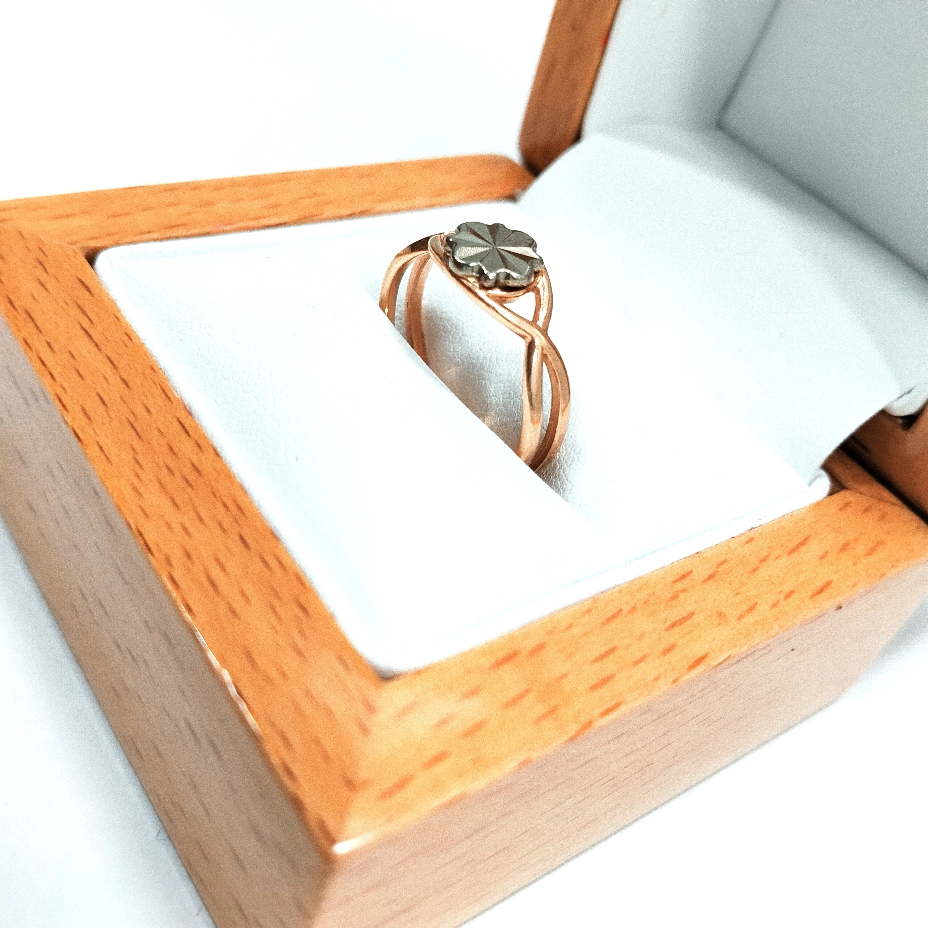 zloty-pierscionek-p585-278g-rodzaj-2205-2