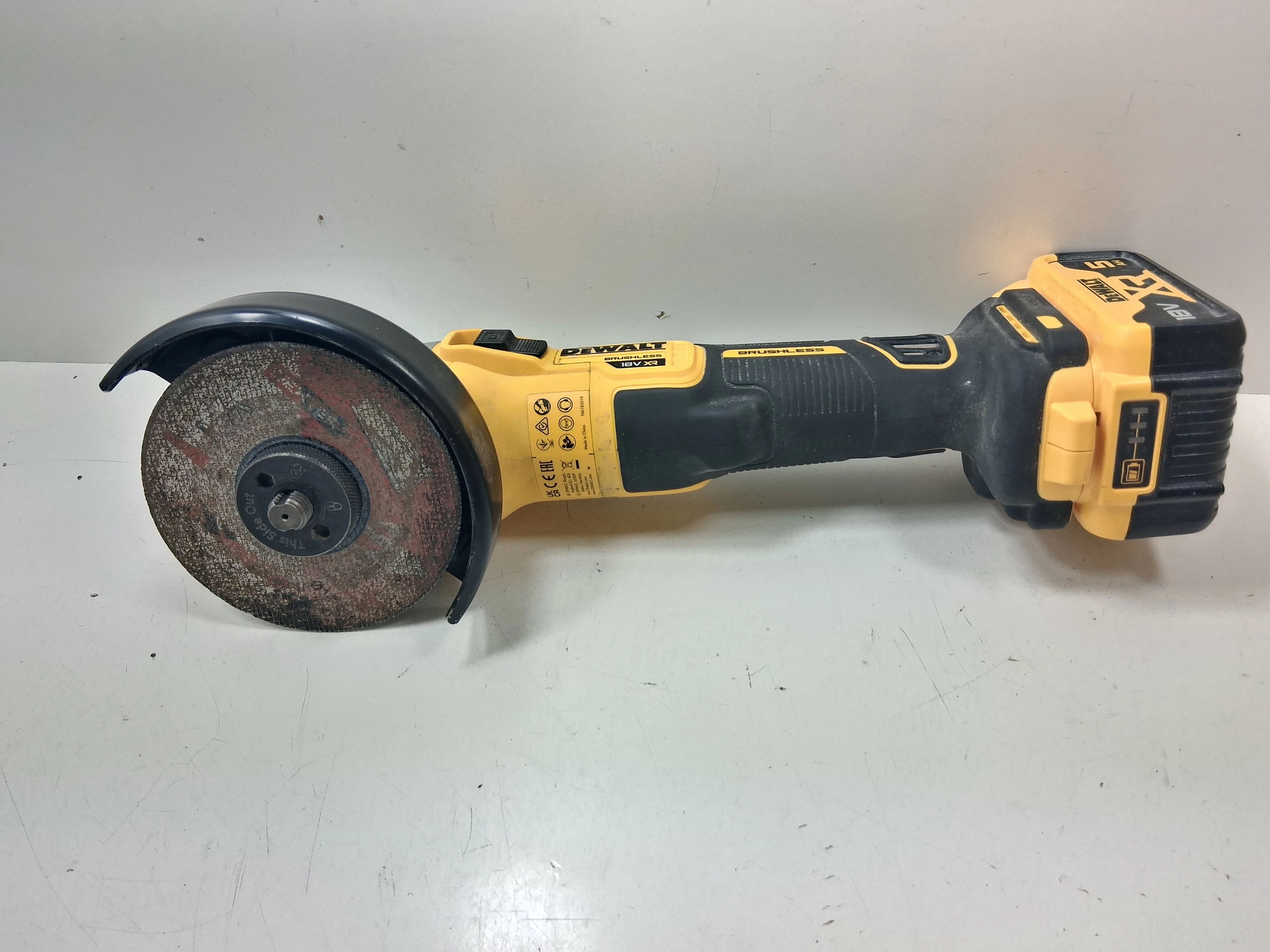 szlifierka-dewalt-dcg405-stan-11323-2