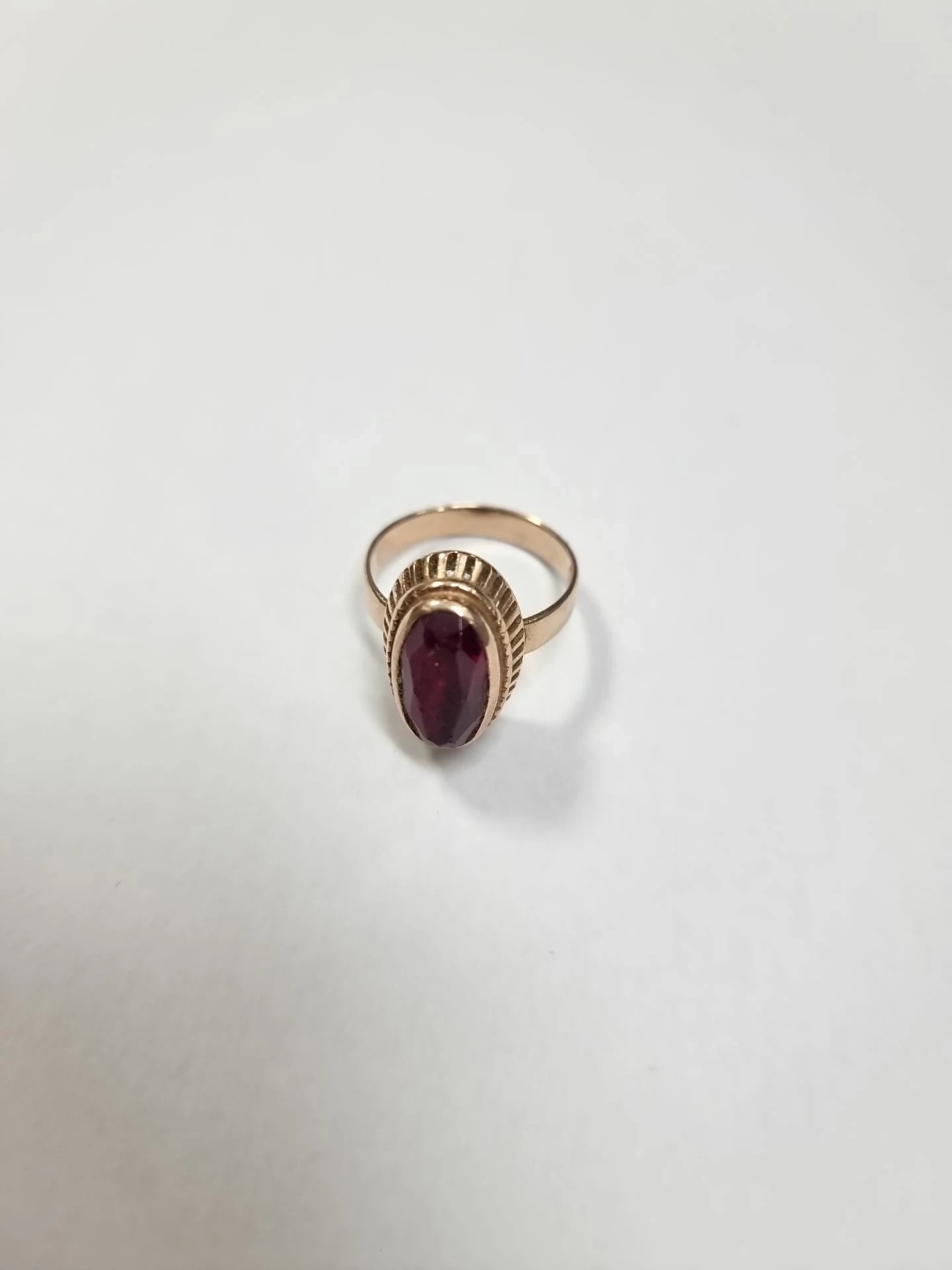 pierscionek-585-czerwone-oczko-575g-15-rozmiarsrednica-wew-mm-372-15