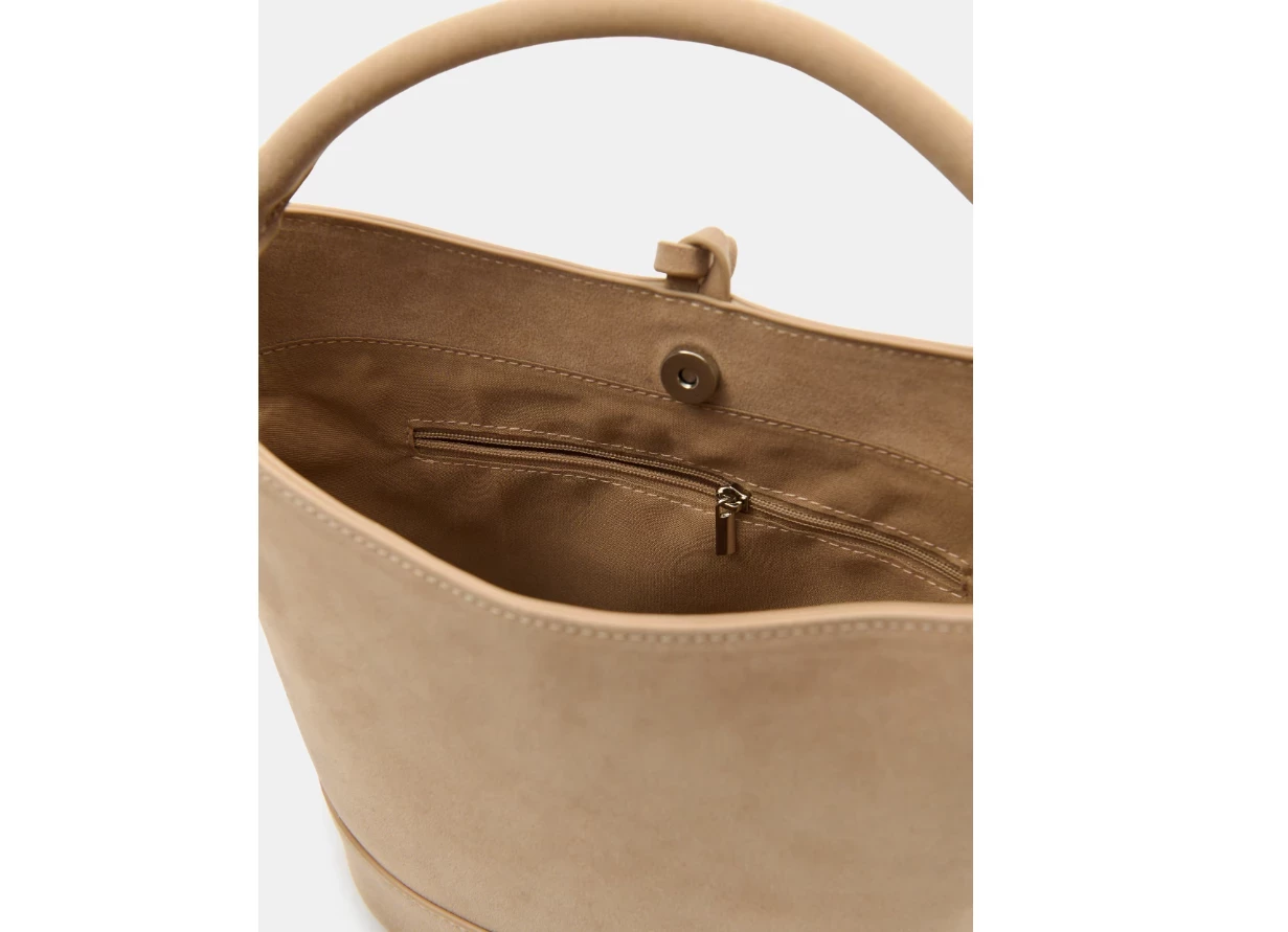 mala-torba-hobo-z-dlugim-paskiem-z-imitacji-zamszu-ean-gtin-5907898832193