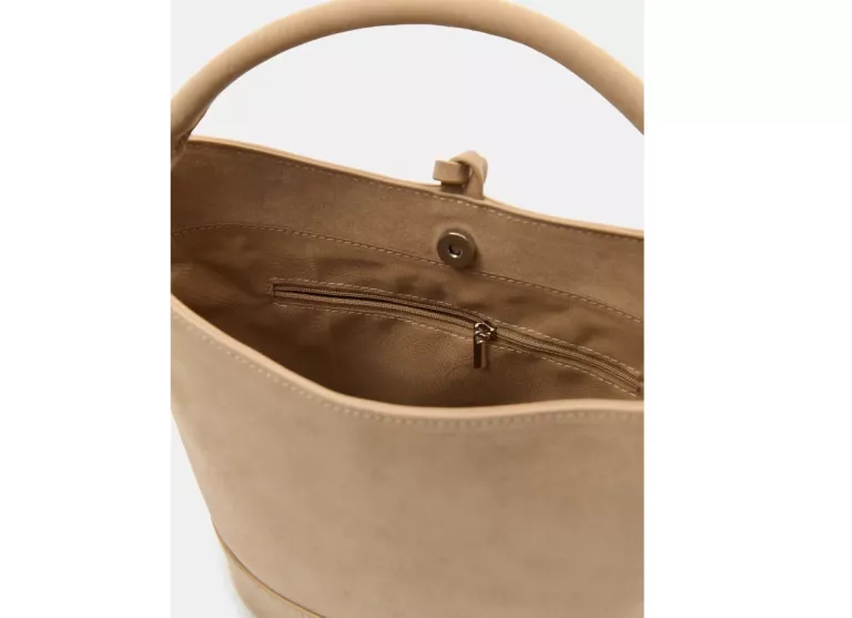 mala-torba-hobo-z-dlugim-paskiem-z-imitacji-zamszu-ean-gtin-5907898832193