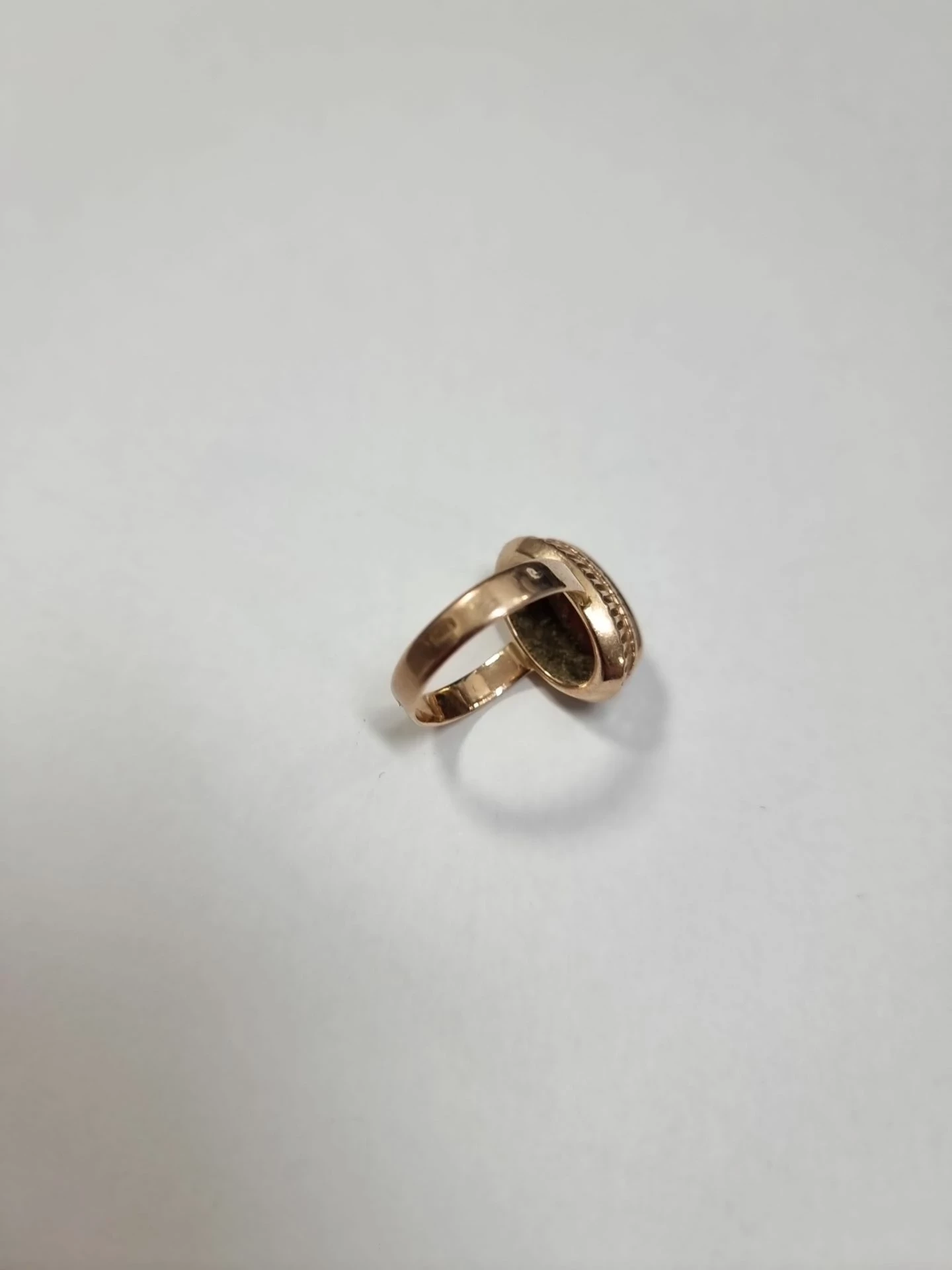 pierscionek-585-czerwone-oczko-575g-15-waga-575