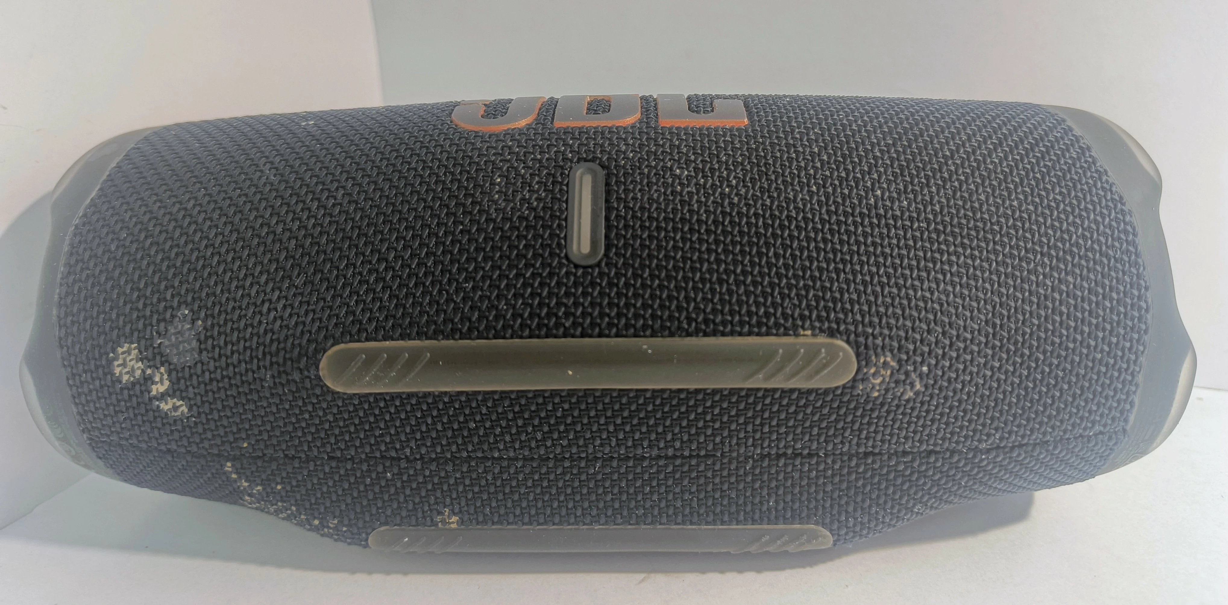 glosnik-jbl-charge-6-czarny-funkcje-221089-2