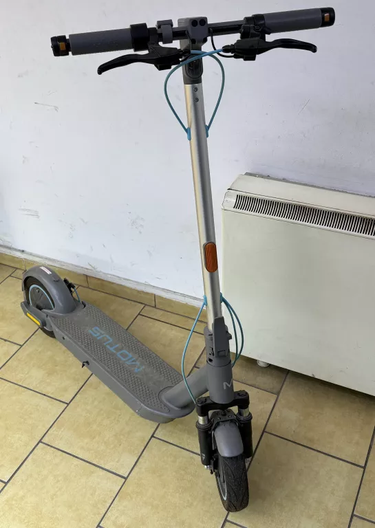hulajnoga-motus-scooty-10-plus-2023-ladowarka-akcesoria-ean-gtin-5901821996211