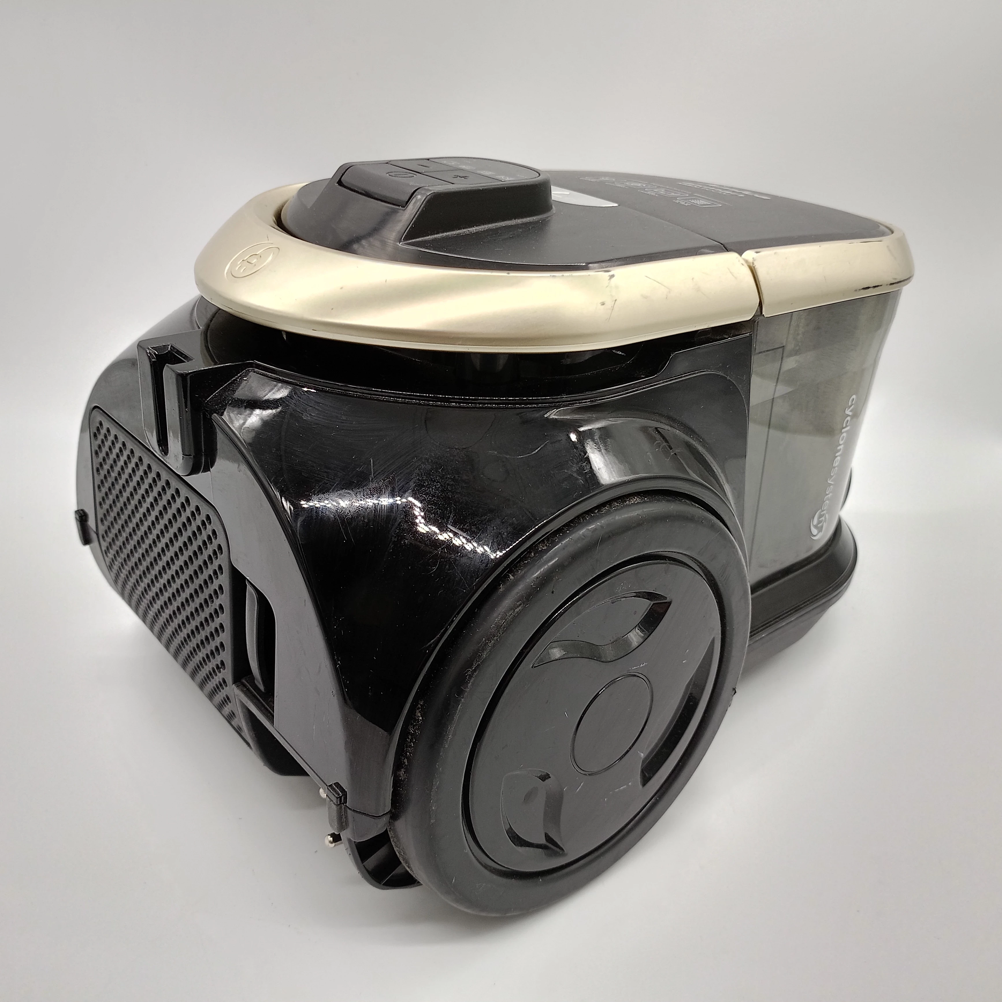 odkurzacz-amica-akman-vm-4013-zasieg-pracy-800