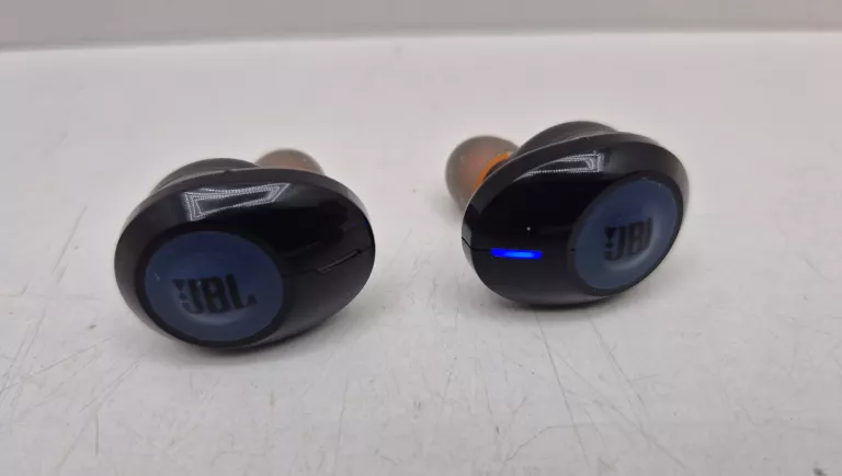 sluchawki-bt-jbl-tune-125tws-kolor-dominujacy-129357-3