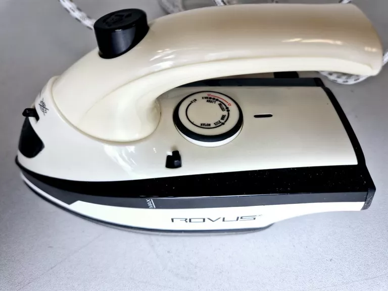 zelazko-turystyczne-rovus-ypf-6151-kolor-dominujacy-129357-2