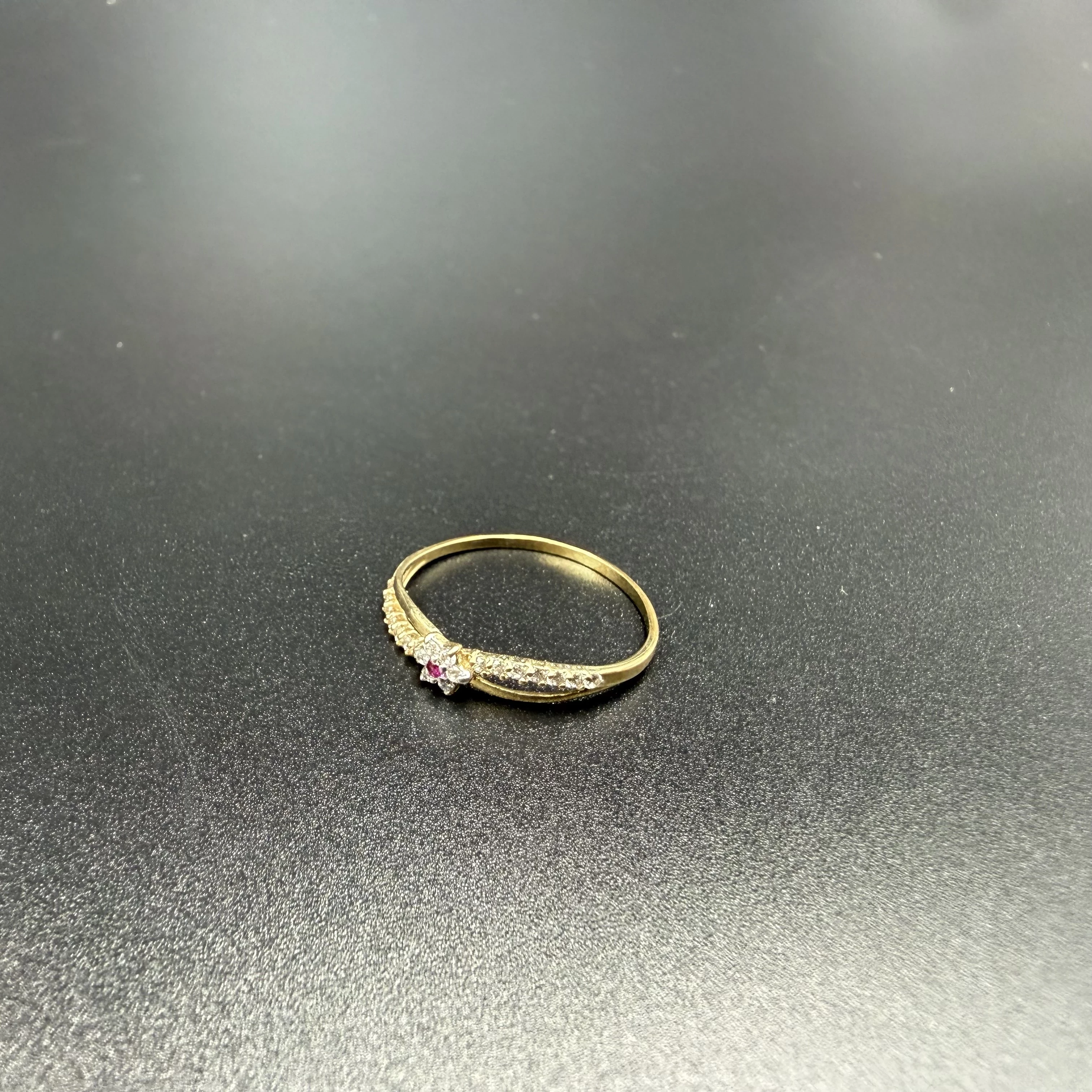 piekny-zloty-pierscionek-333-079g-r16-material-15835-2