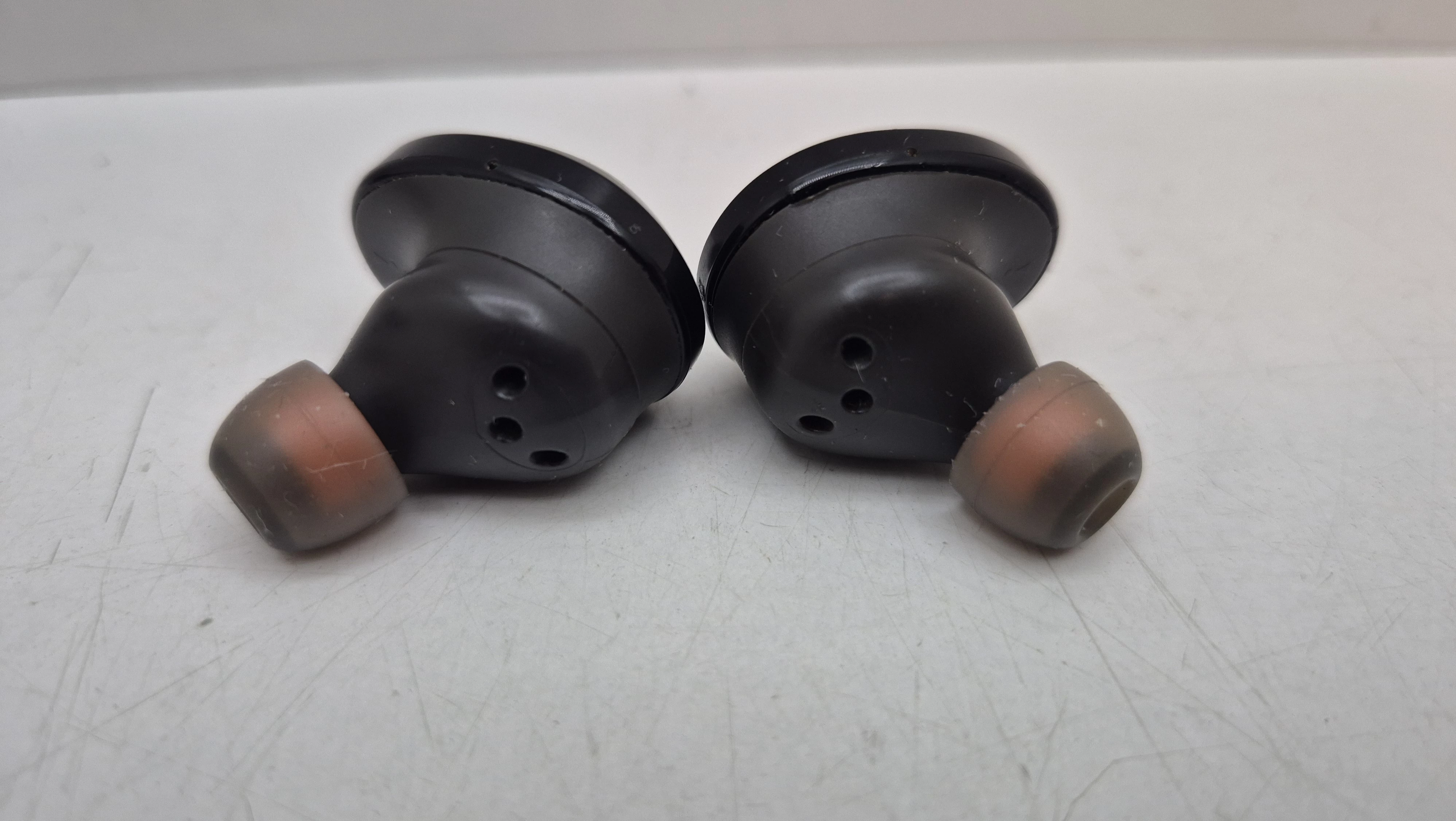 sluchawki-bt-jbl-tune-125tws-transmisja-sygnalu-203713-217785