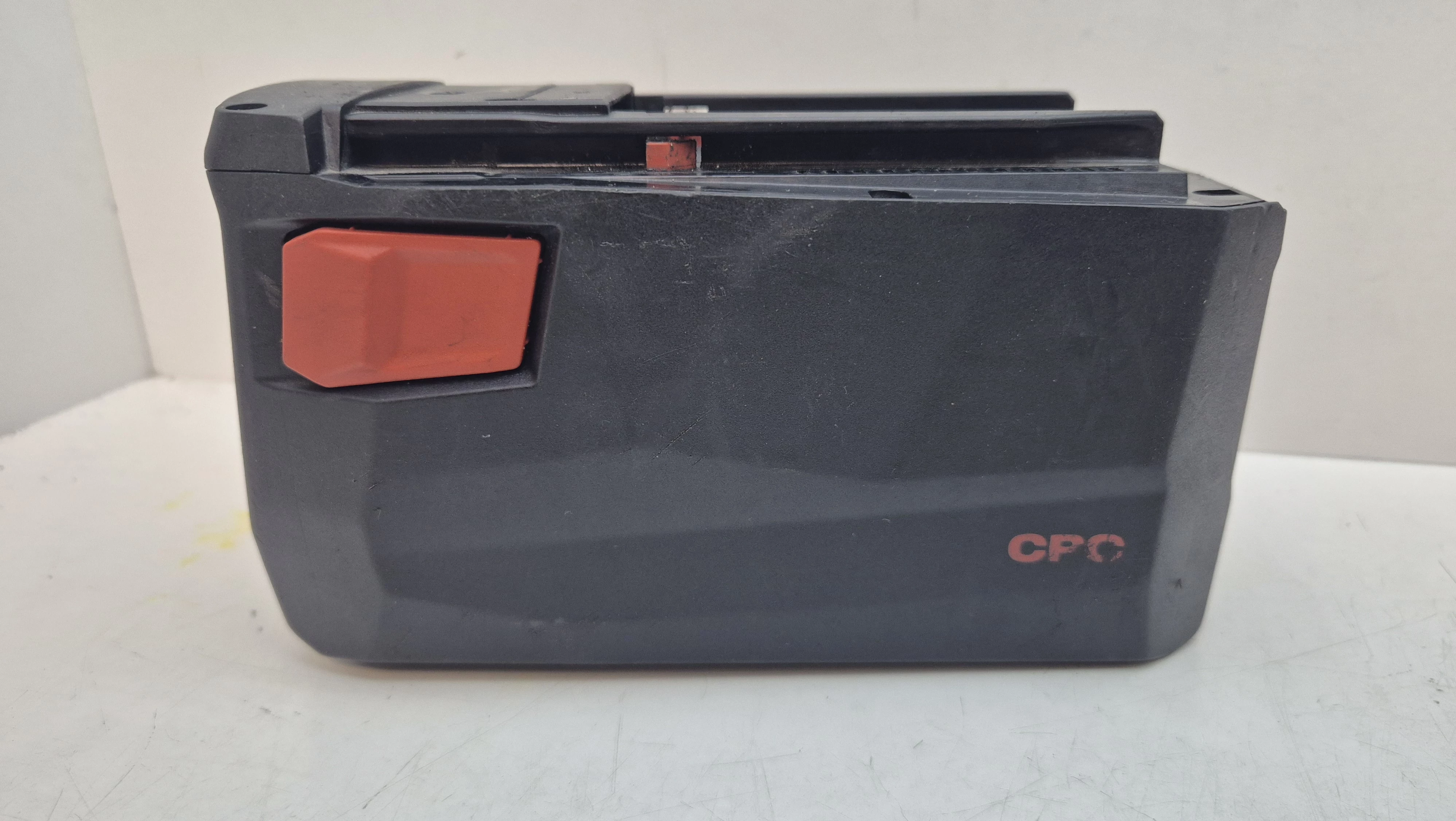 akumulator-bateria-hilti-b36-90-36v-9ah-li-ion-2022r-stan-11323-2