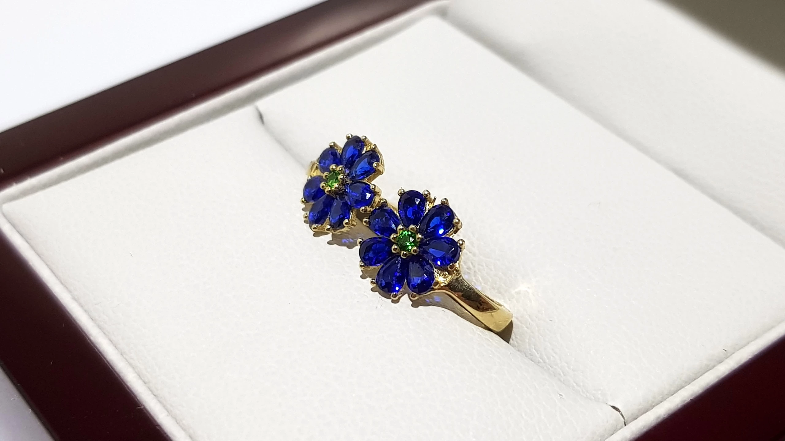 wyrob-jubilerski-uzywany-zlote-kolczyki-chabry-niebieskie-585-08cm-125g-rodzaj-2205-2