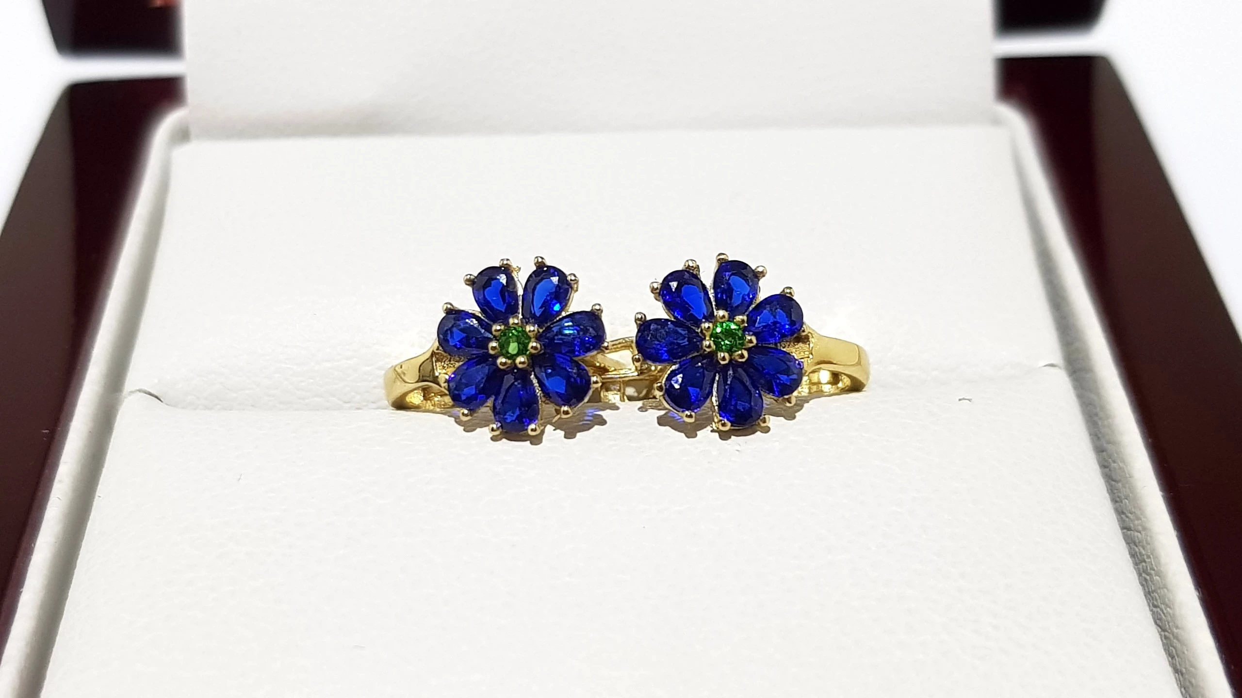 wyrob-jubilerski-uzywany-zlote-kolczyki-chabry-niebieskie-585-08cm-125g-ean-gtin-5905272108087