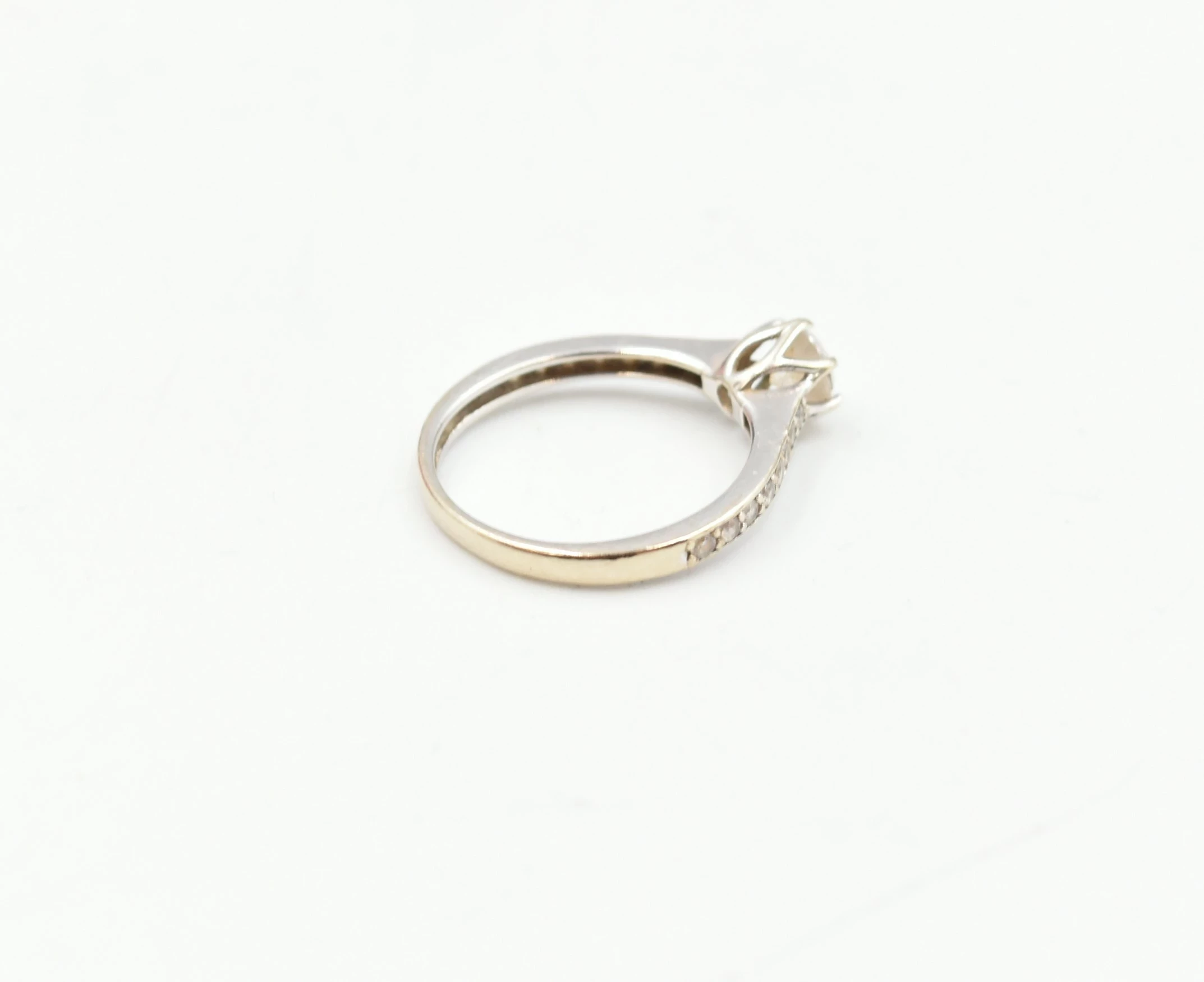 zloty-pierscionek-207g-r13-pr585-rodzaj-2205-2