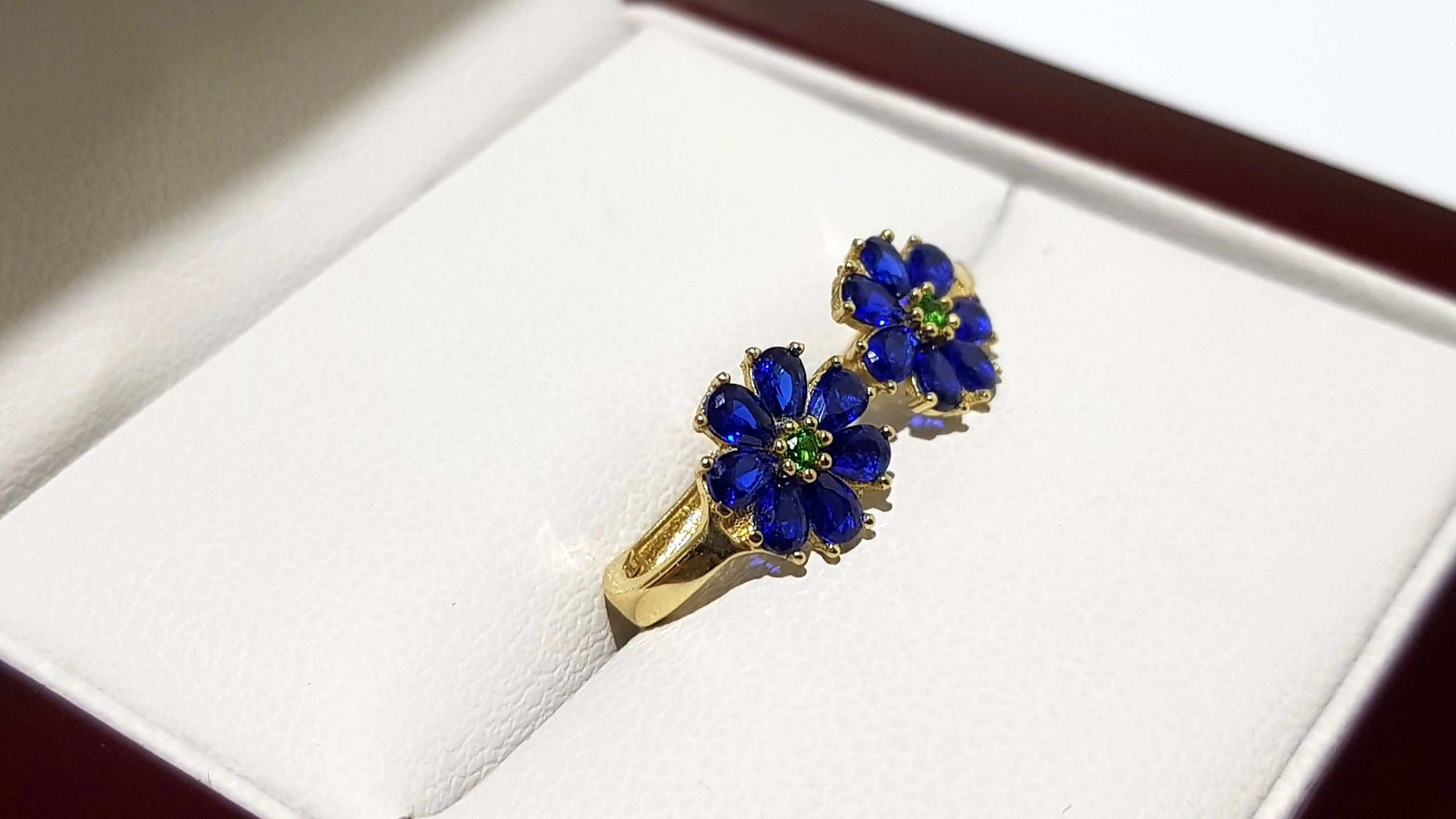 wyrob-jubilerski-uzywany-zlote-kolczyki-chabry-niebieskie-585-08cm-125g-stan-11323-2