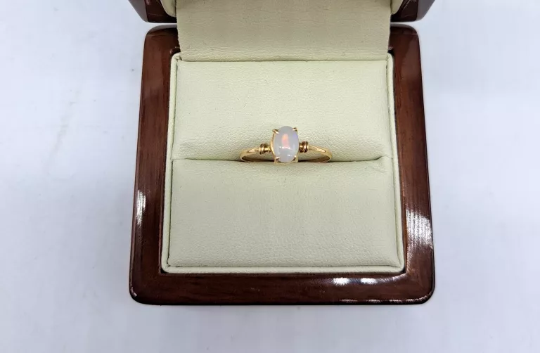 wyrob-jubilerski-uzywany-zloty-pierscionek-585-085g-stan-11323-2