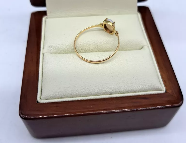 wyrob-jubilerski-uzywany-zloty-pierscionek-585-085g-kamien-17088-524288