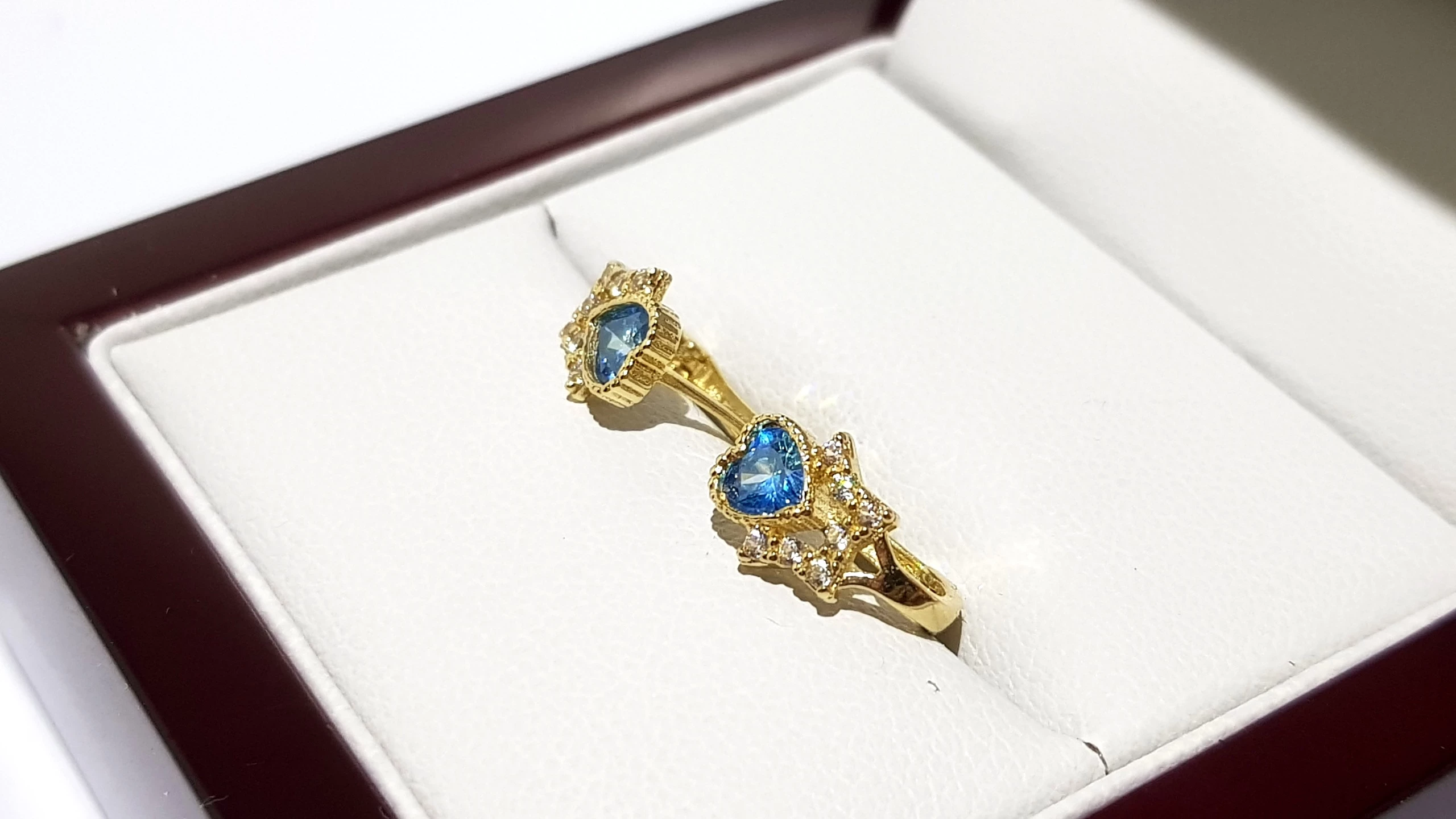 wyrob-jubilerski-uzywany-zlote-kolczyki-serduszka-niebieskie-58508cm142-stan-11323-2