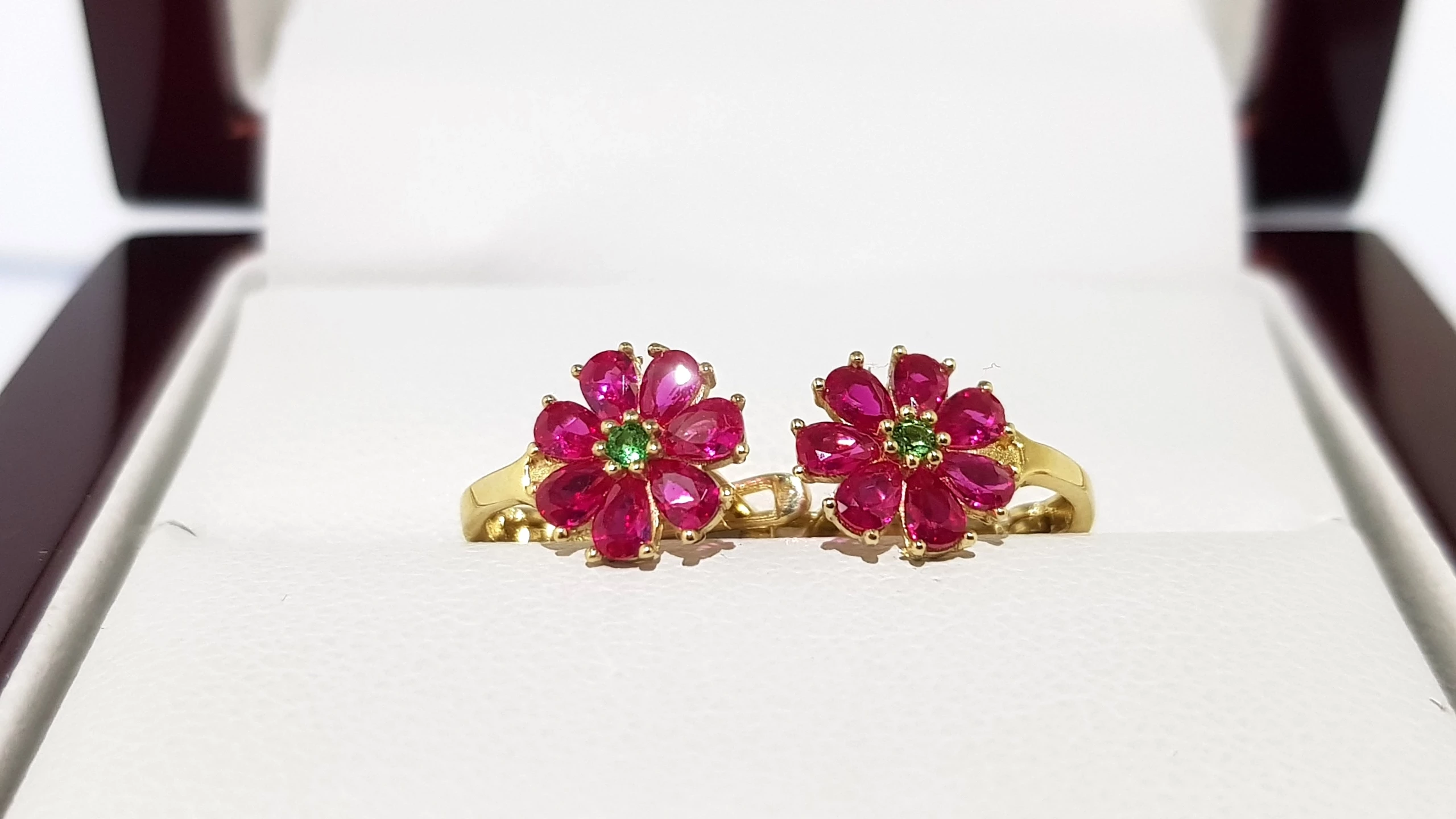 wyrob-jubilerski-uzywany-zlote-kolczyki-kwiatki-czerwone-pr585-08cm-125g-rodzaj-2205-16