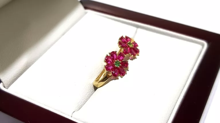 wyrob-jubilerski-uzywany-zlote-kolczyki-kwiatki-czerwone-pr585-08cm-125g-ean-gtin-5901705762482