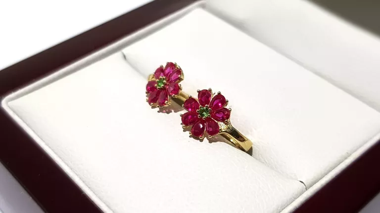 wyrob-jubilerski-uzywany-zlote-kolczyki-kwiatki-czerwone-pr585-08cm-125g-stan-11323-2