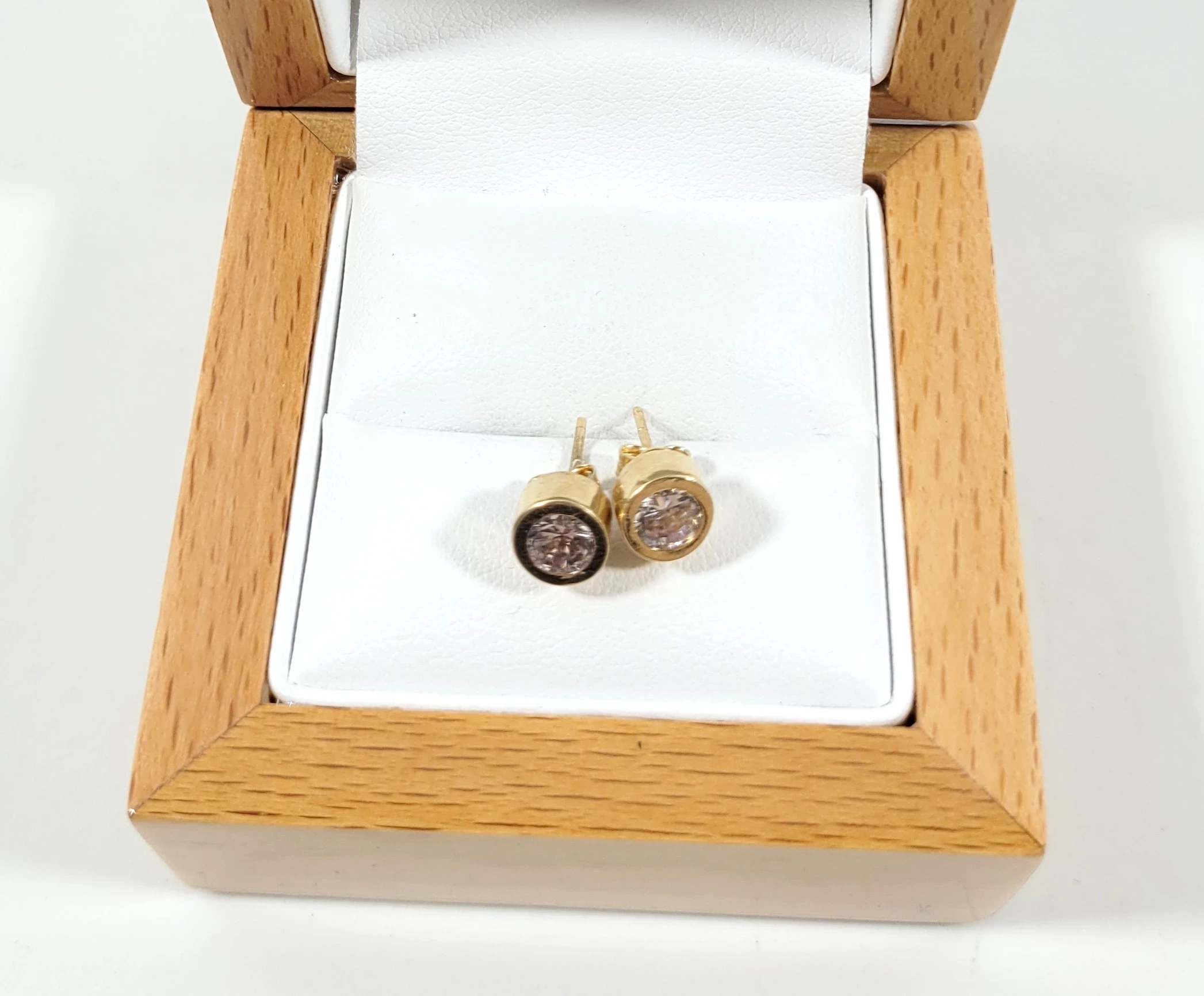 nienoszone-zlote-kolczyki-kolko-z-cyrkonia-p585-141g-stan-11323-2