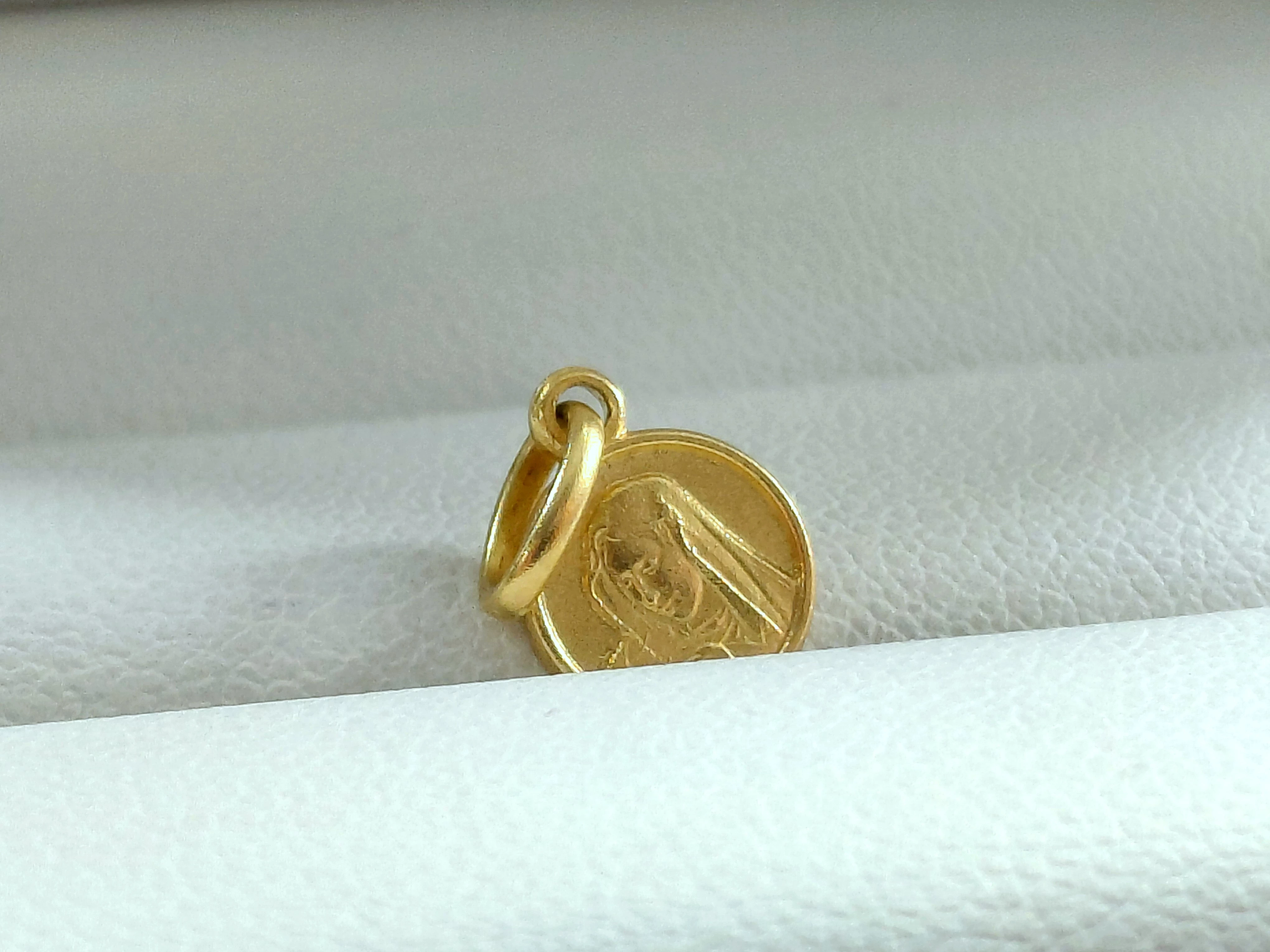 zlota-zawieszka-pr585-065g-matka-boska-material-15835-2