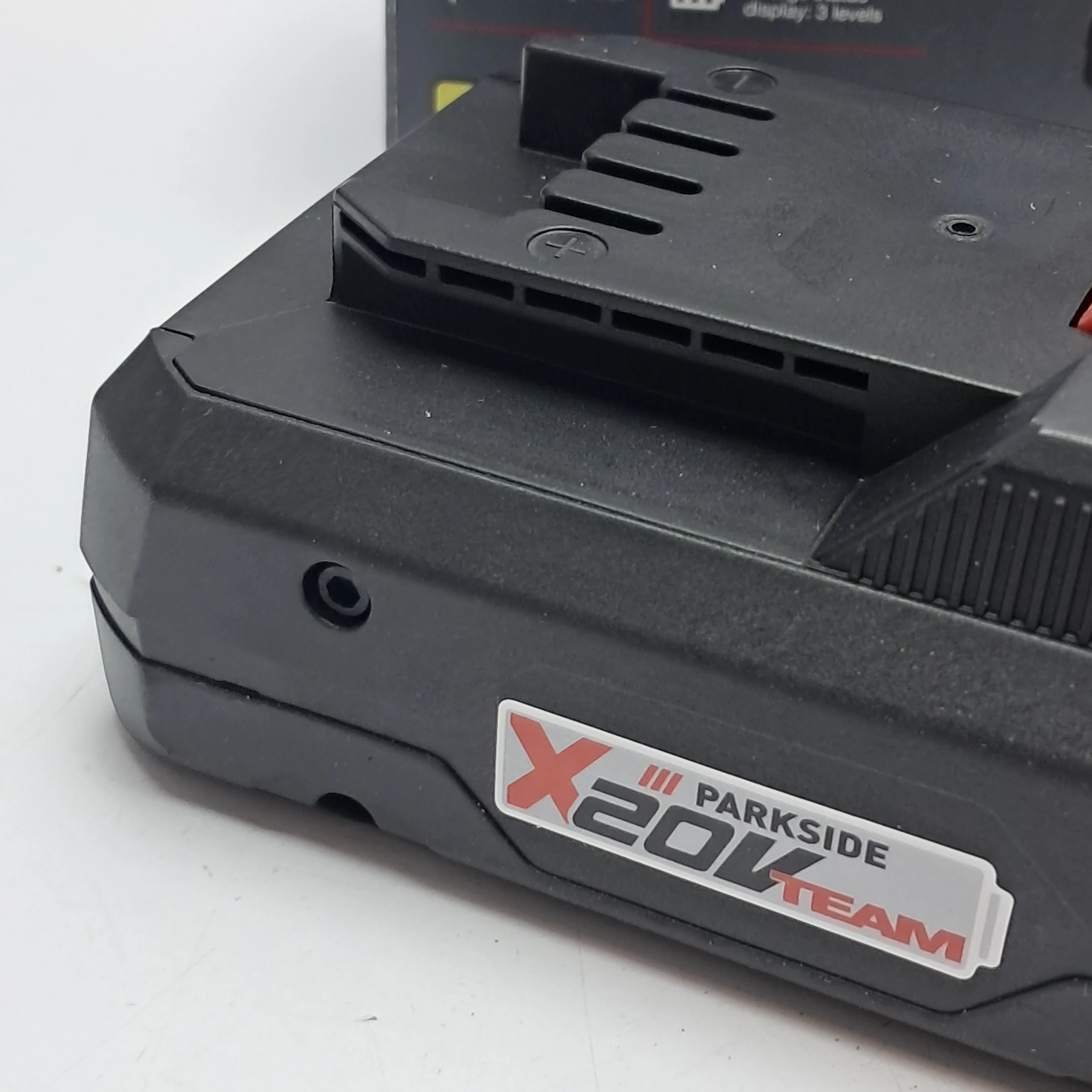 akumulator-parkside-20v-40ah-stan-11323-2