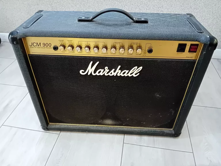 wzmacniacz-marshall-jcm-900-lampowe-combo-gitarowe-50w-walizka-kod-producenta-jcm-900-4102