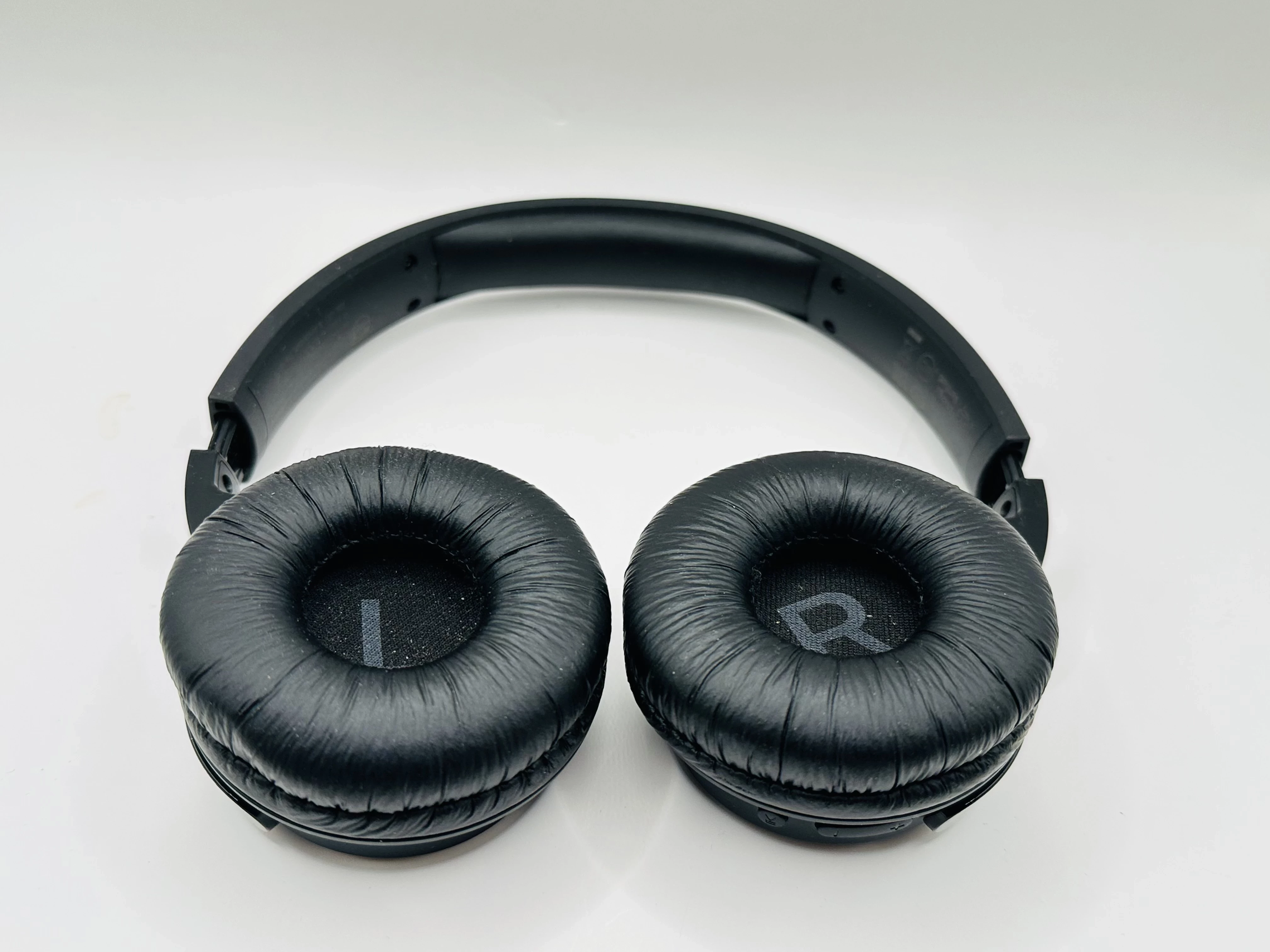 sluchawki-bt-philips-headphone-4000-series-zestaw-kolor-dominujacy-129357-3
