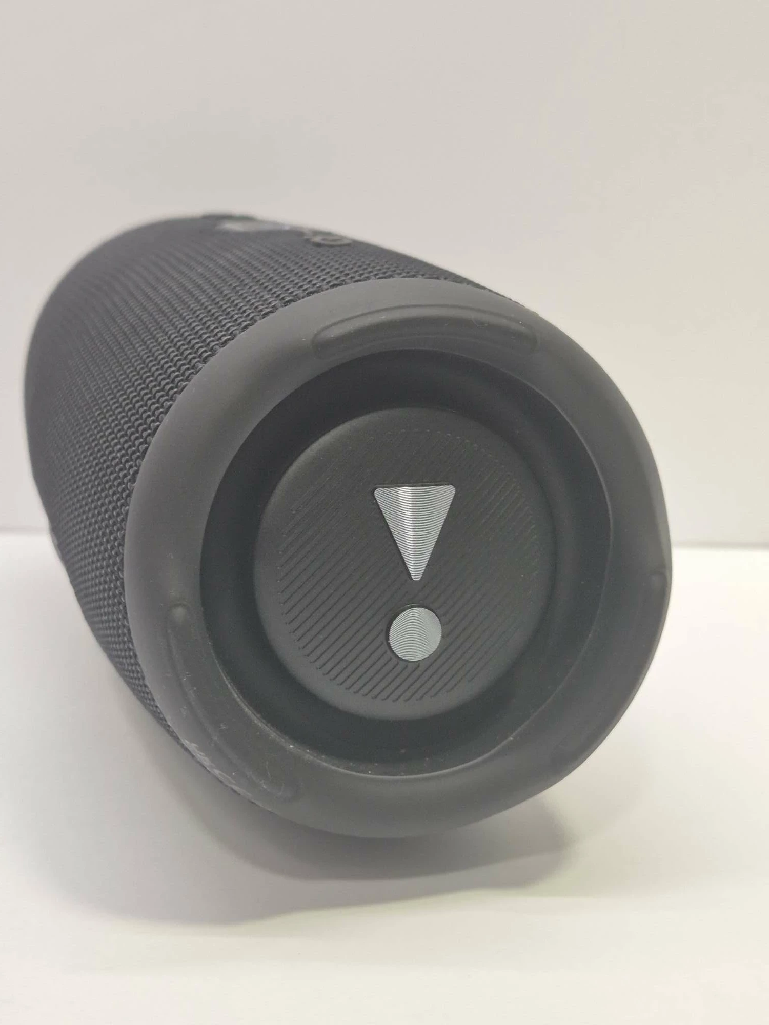 jbl-charge-5-z-pudelkiem-funkcje-221089-2