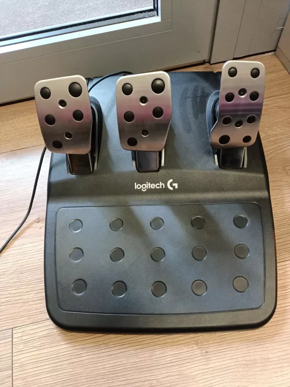 kierownica-logitech-g29-driving-force-pudelko-ean-gtin-5099206057302