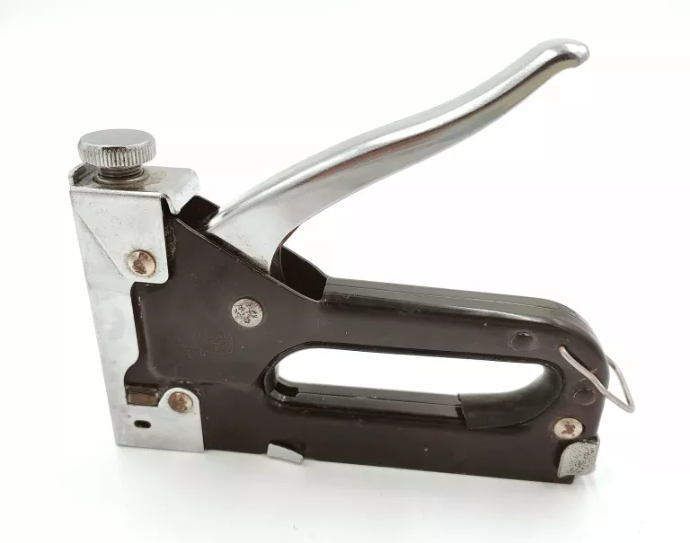 zszywacz-reczny-metalowy-m53-4-14-rynek-4-chodziez