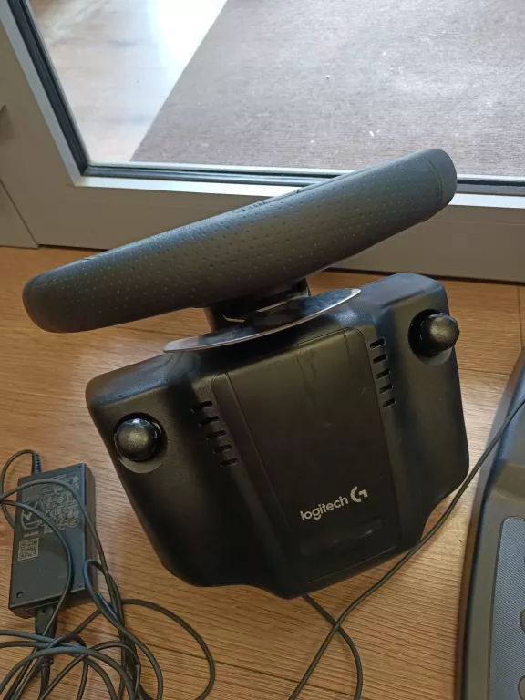 kierownica-logitech-g29-driving-force-pudelko-kod-producenta-941-000112