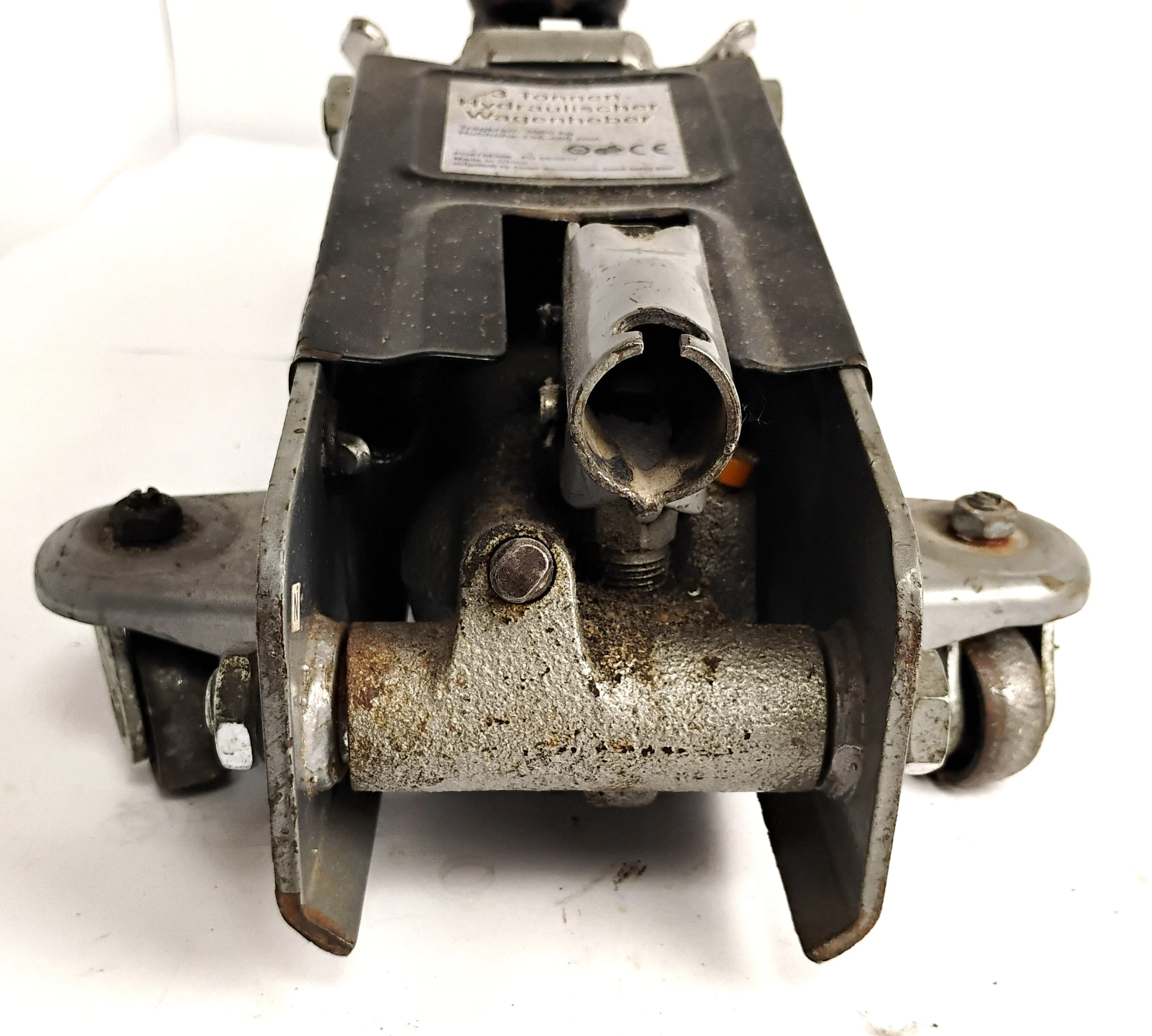 podnosnik-samochodowy-hydrauliczny-3t-stan-11323-2