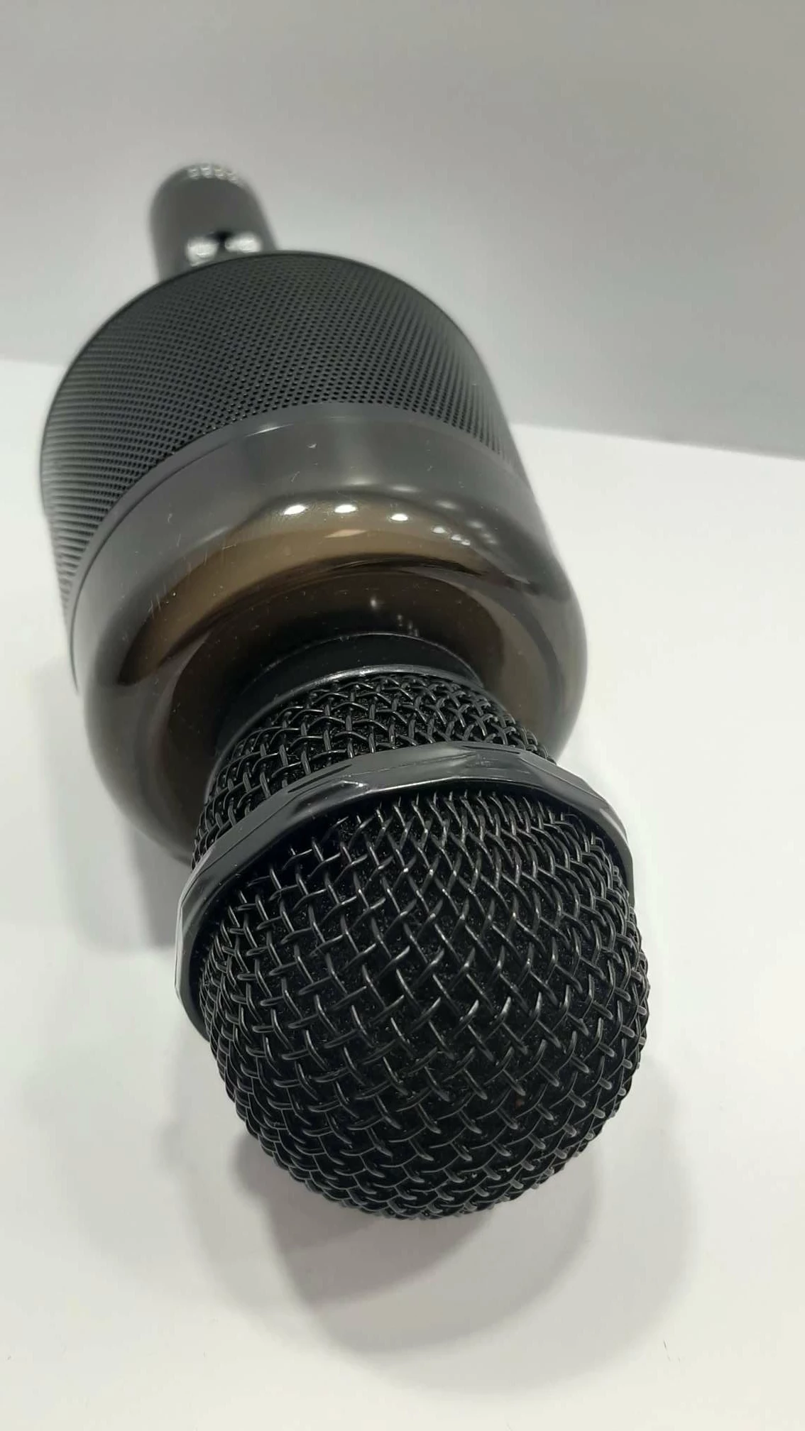 czarny-bezprzewodowy-mikrofon-dla-dzieci-karaoke-led-5-modulacji-glosu-stan-11323-2