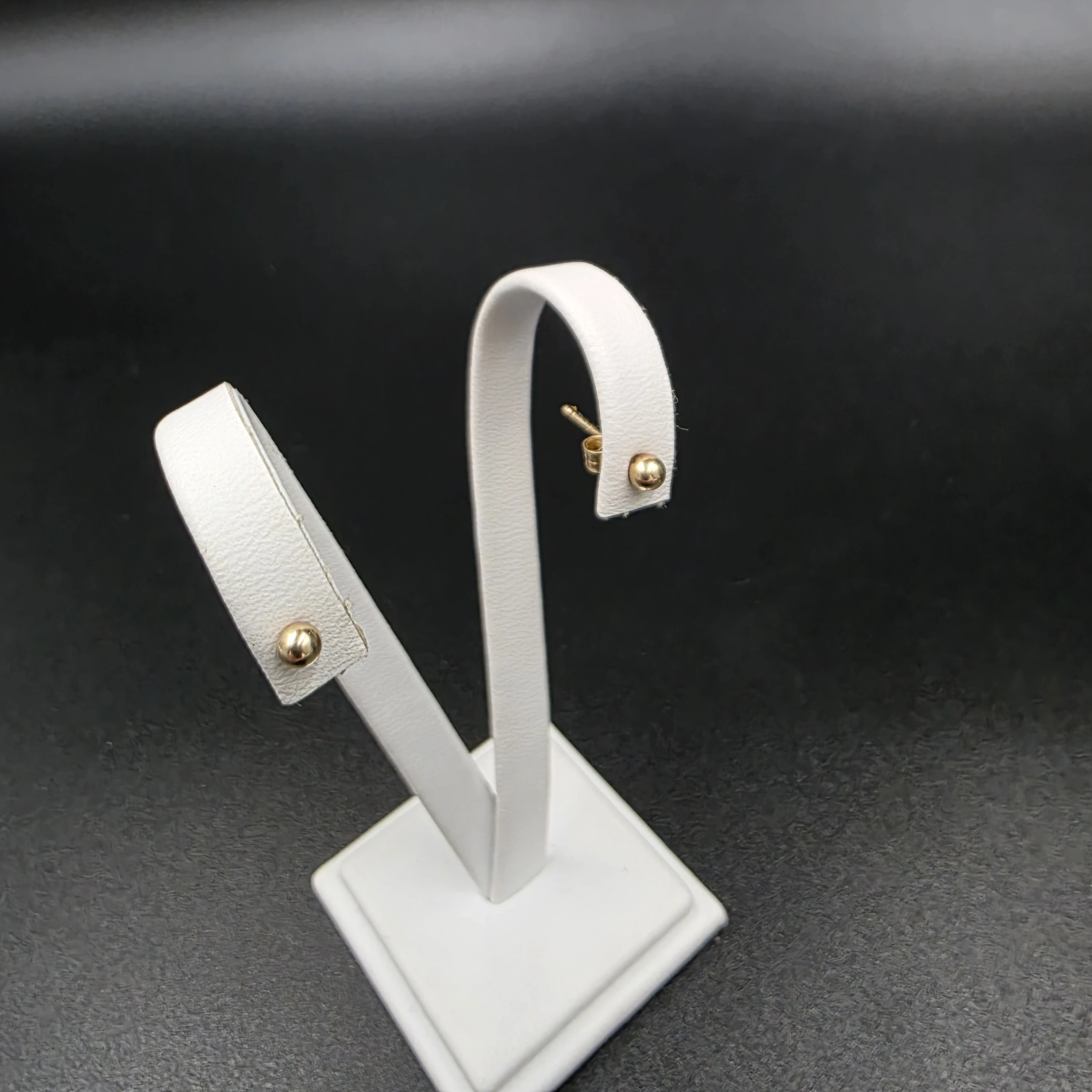 piekna-zlota-para-kolczykow-333-057g-stan-11323-2