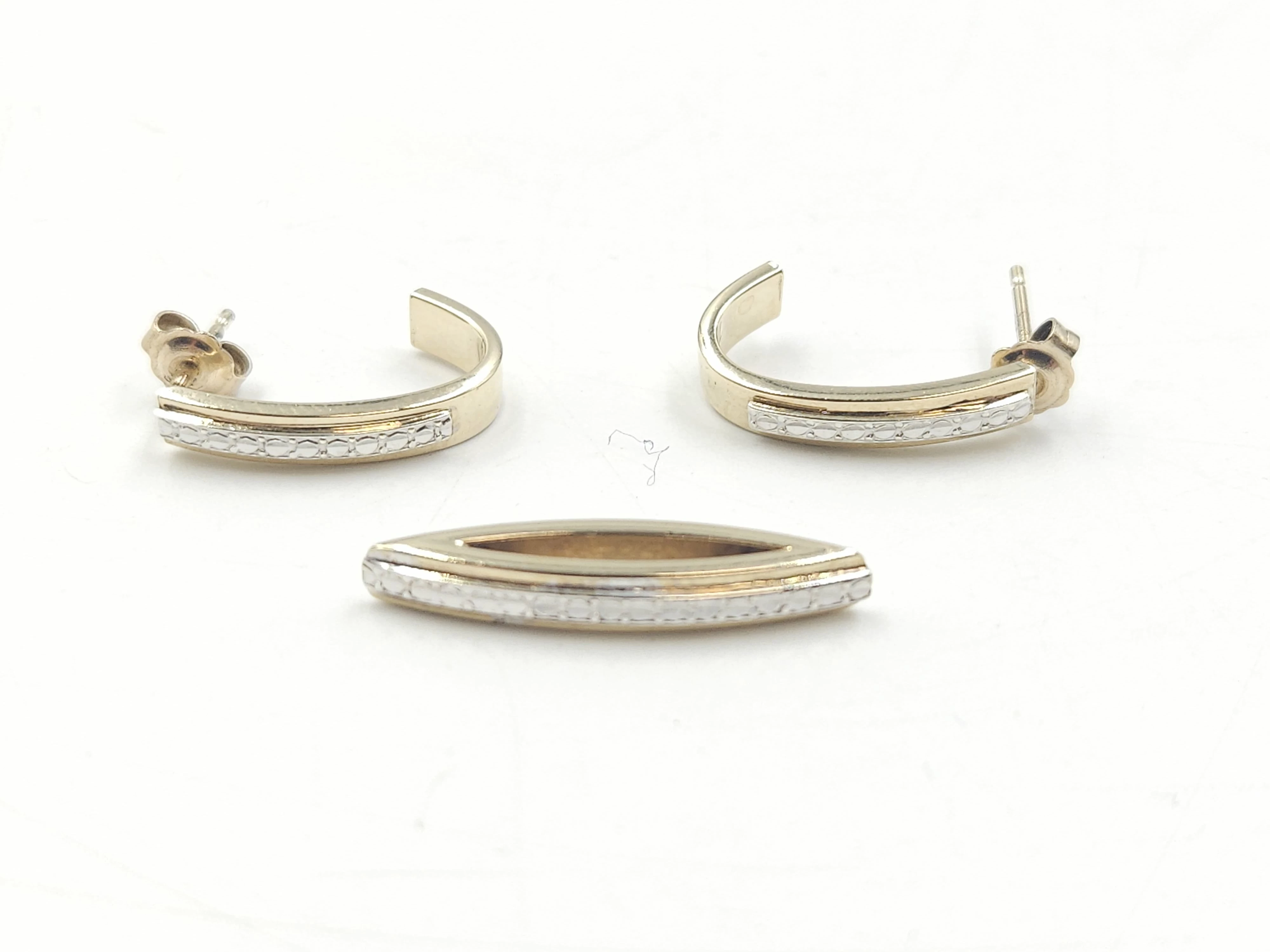 zloty-komplet-kolczyki-i-wisiorek-375-239g-stan-11323-2