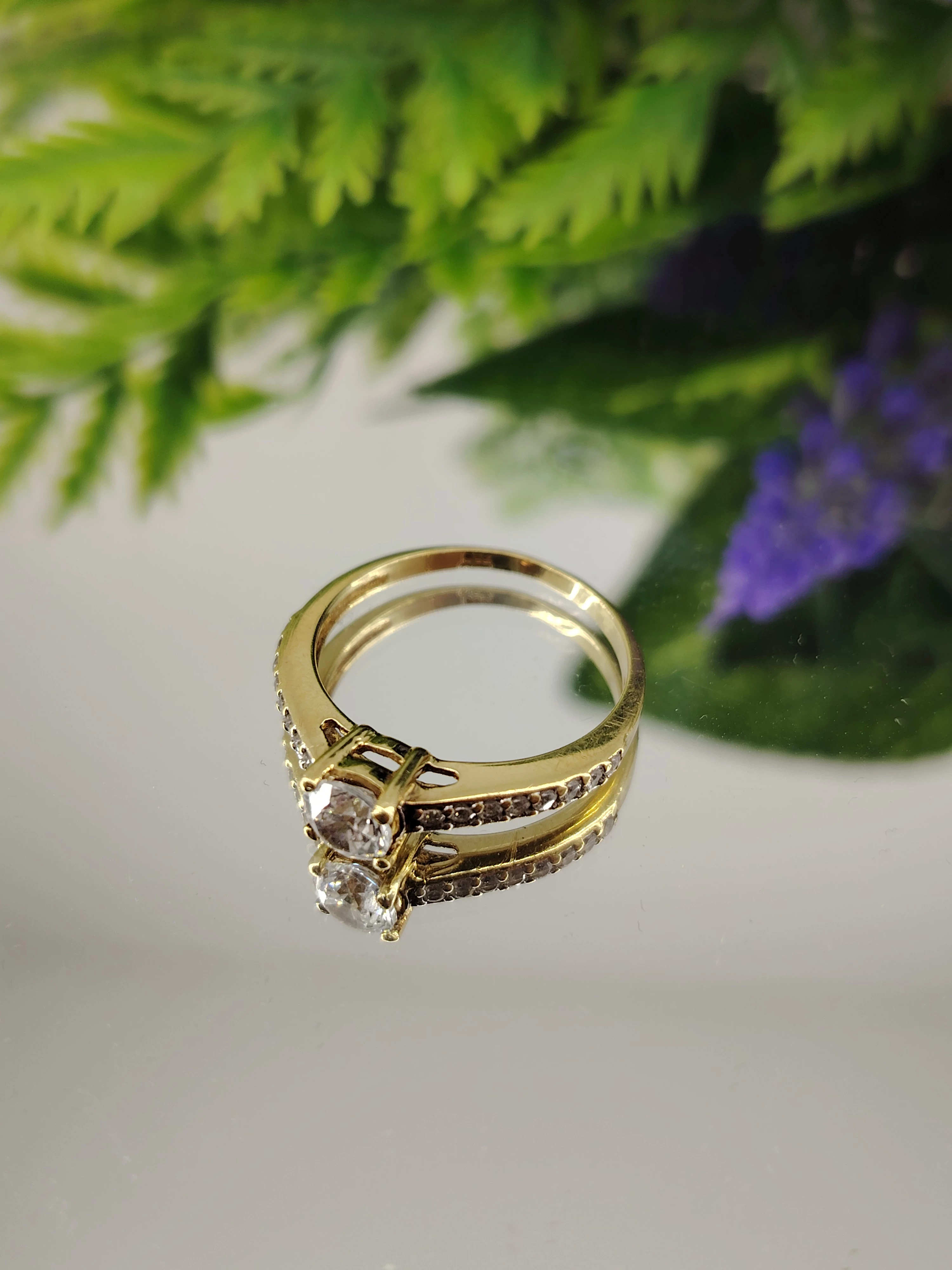 oblednie-piekny-zloty-pierscionek-z-cyrkoniami-750-36g-r19-waga-36