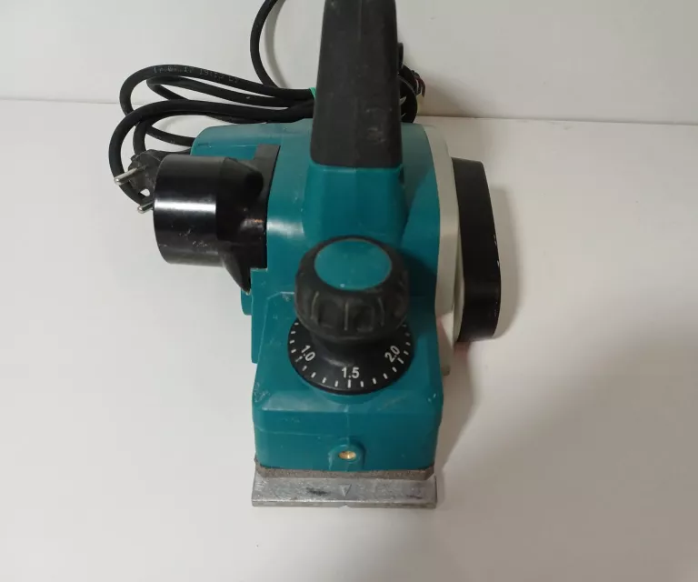 strug-makita-kp08800-glebokosc-strugania-250
