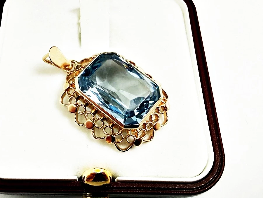 zlota-zawieszka-p585-z-kamieniem-wysokosc-wyrobu-25cm-waga-499-krzywoustego-324-wroclaw