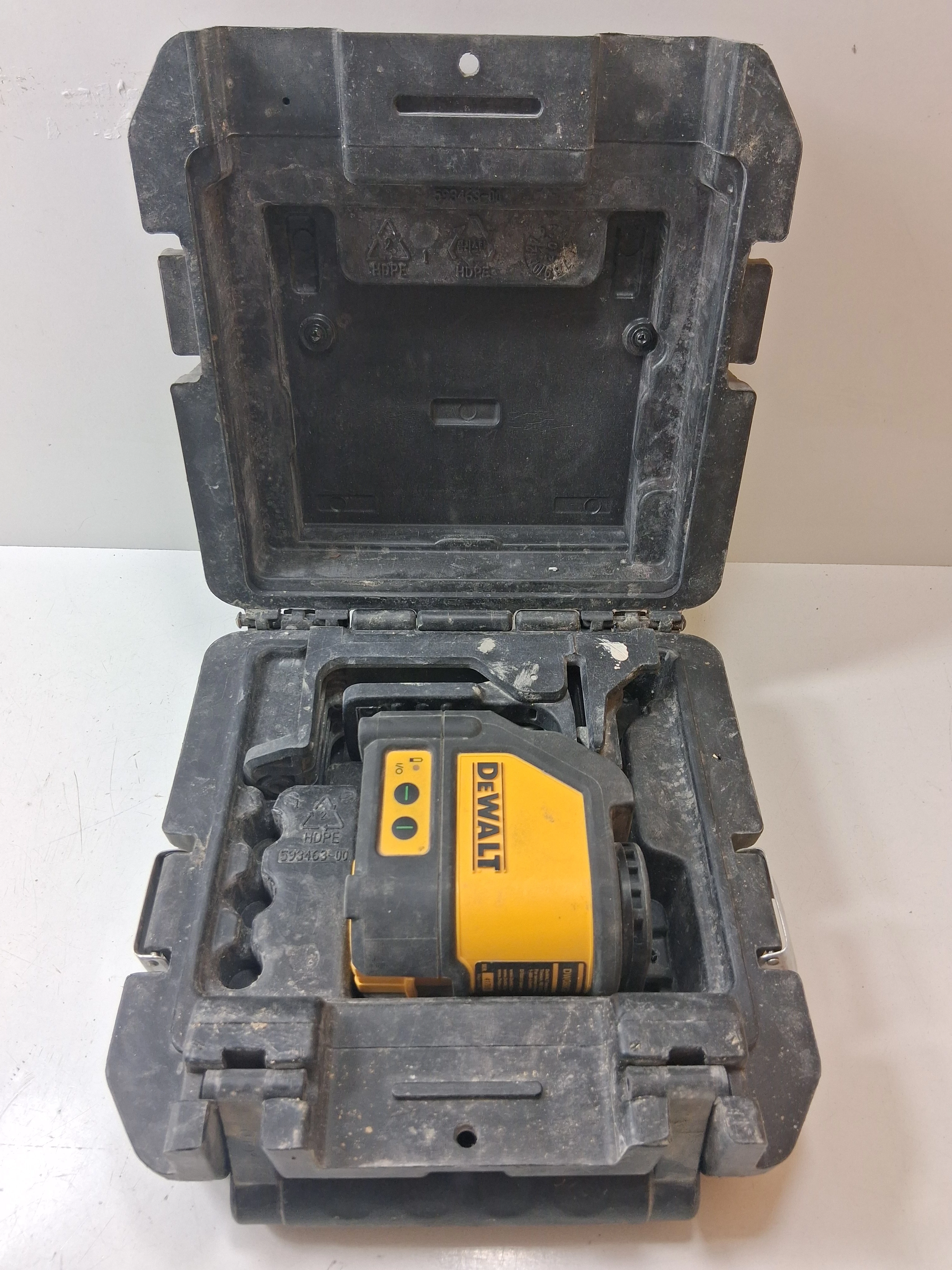 laser-dewalt-dw088cg-targowa-41-warszawa
