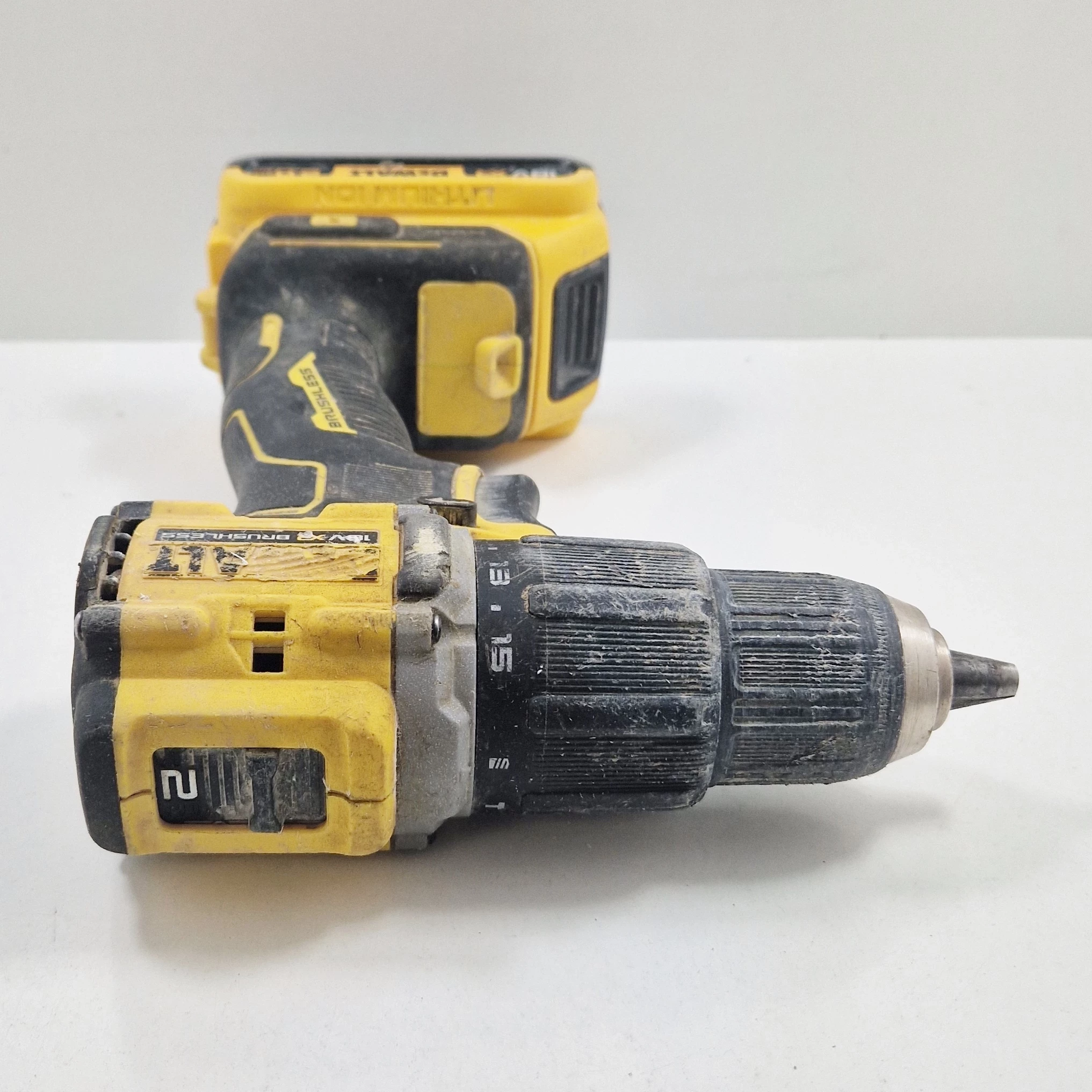wkretarka-dewalt-dcd100y-aku-18v-xr-20-ah-rodzaj-silnika-204657-221325