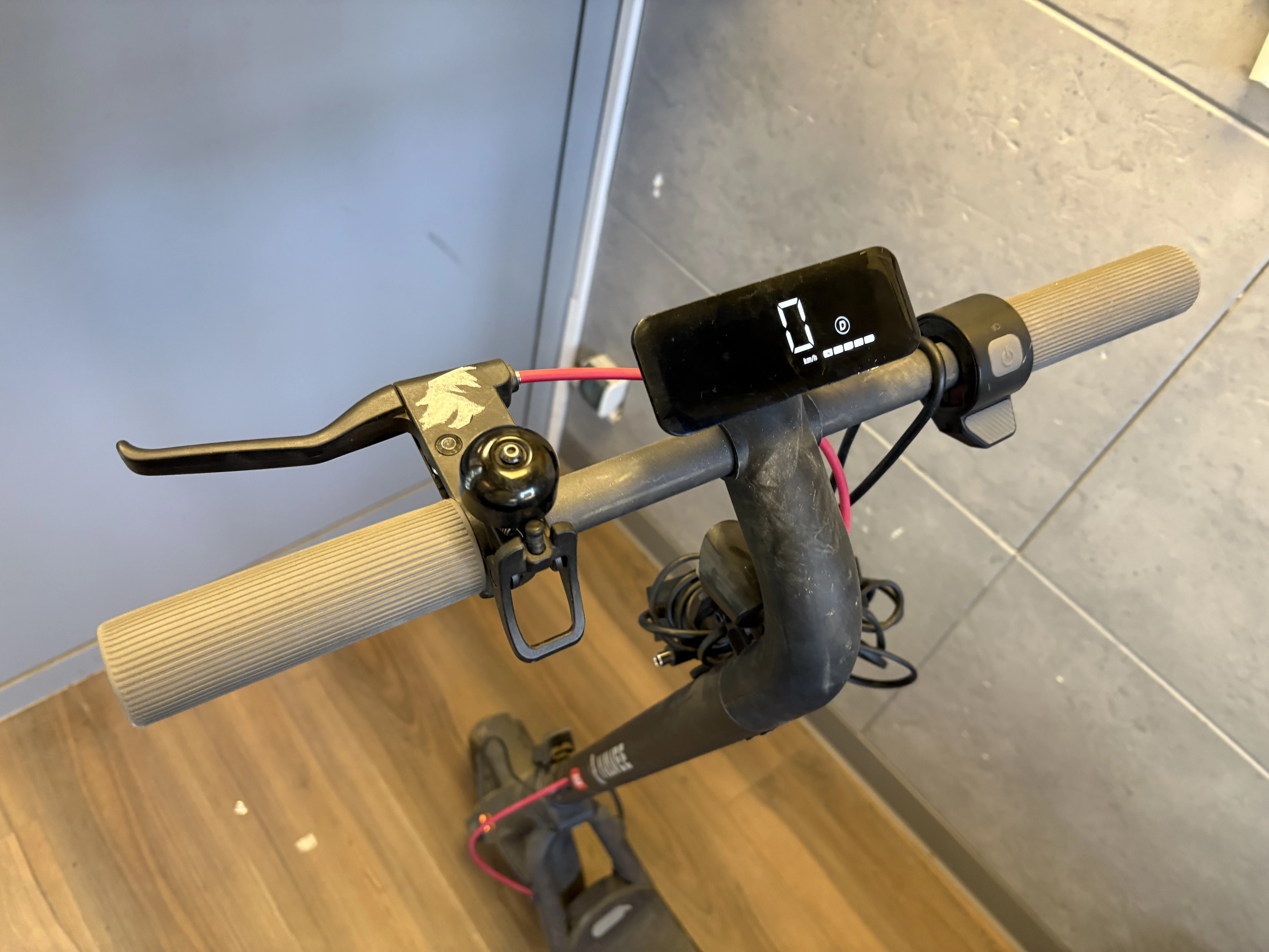 hulajnoga-elektryczna-navee-v25-lad-ean-gtin-6975293679193