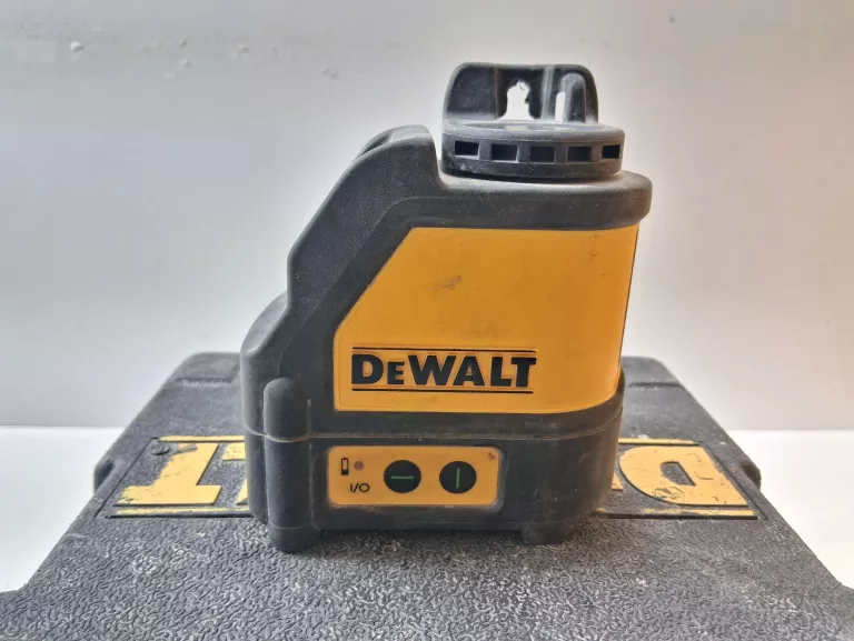 laser-dewalt-dw088cg-stan-11323-2