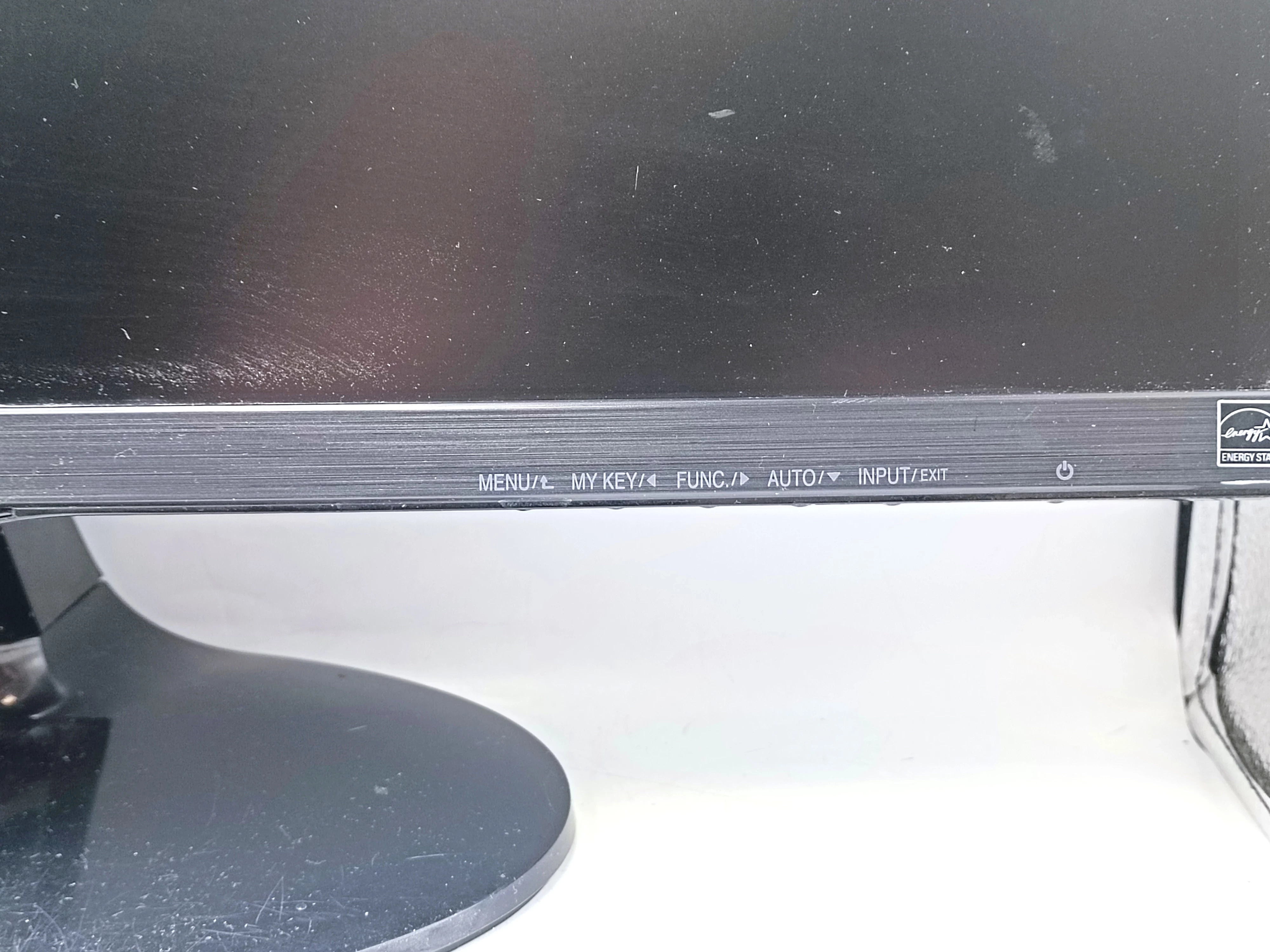 monitor-lg-flatron-23ea63v-stan-11323-2