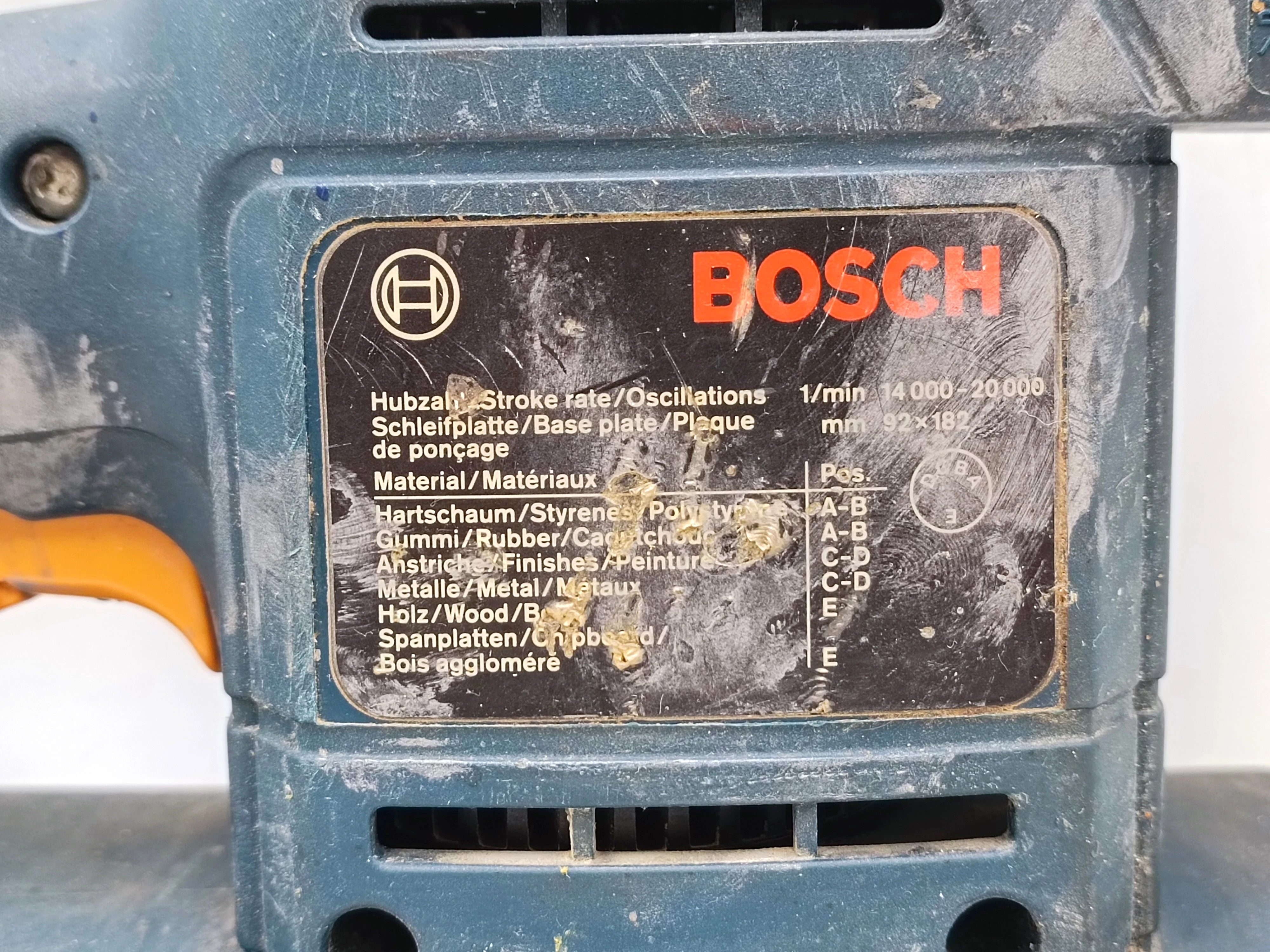 szlifierka-oscylacyjna-sieciowe-bosch-gss-23-ae-rodzaj-zasilania-128529-2