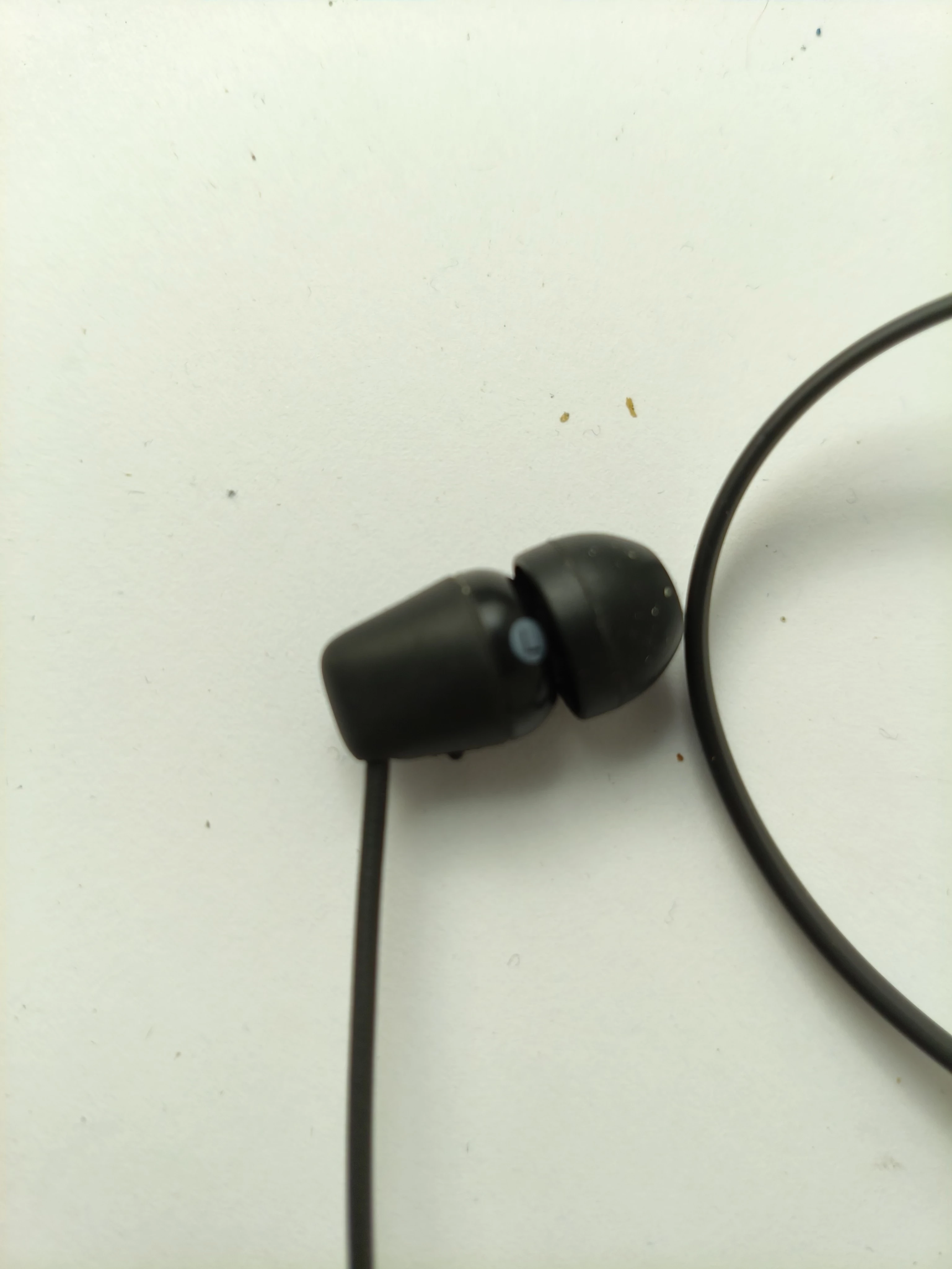 sluchawki-sony-wi-c200-stan-11323-2